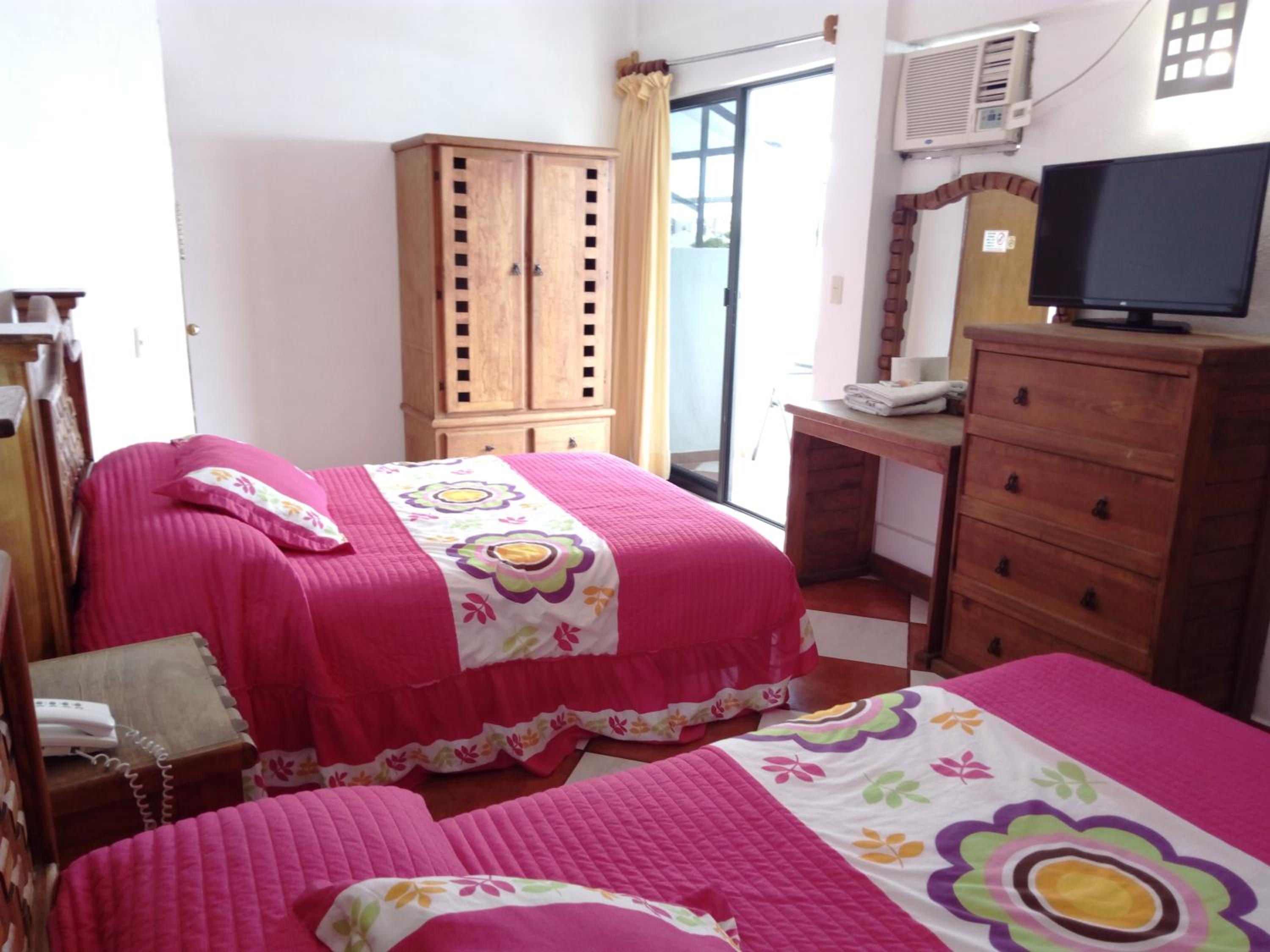 Deluxe Twin Room photo 3