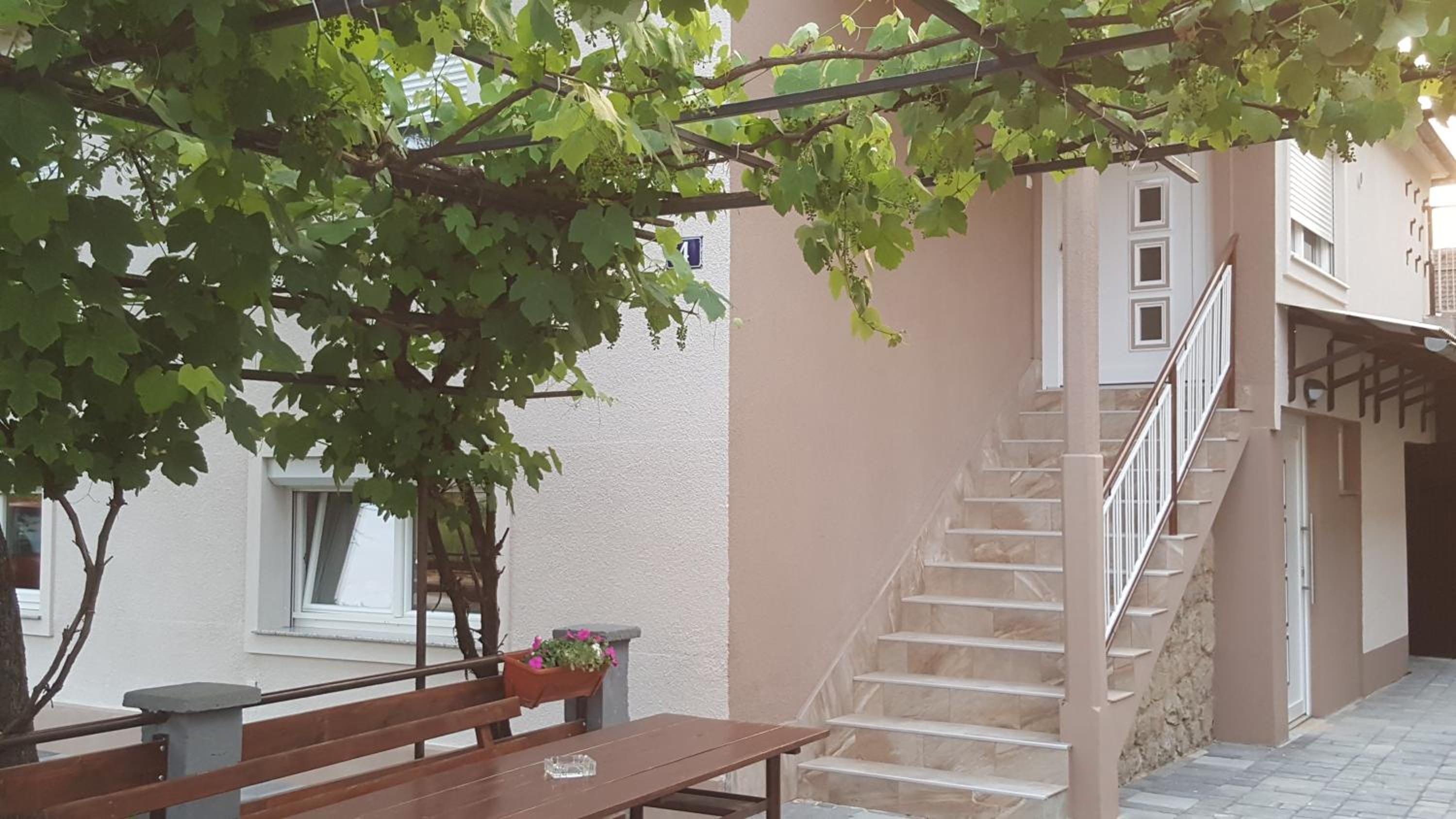 Apartment - Ground Floor photo 3