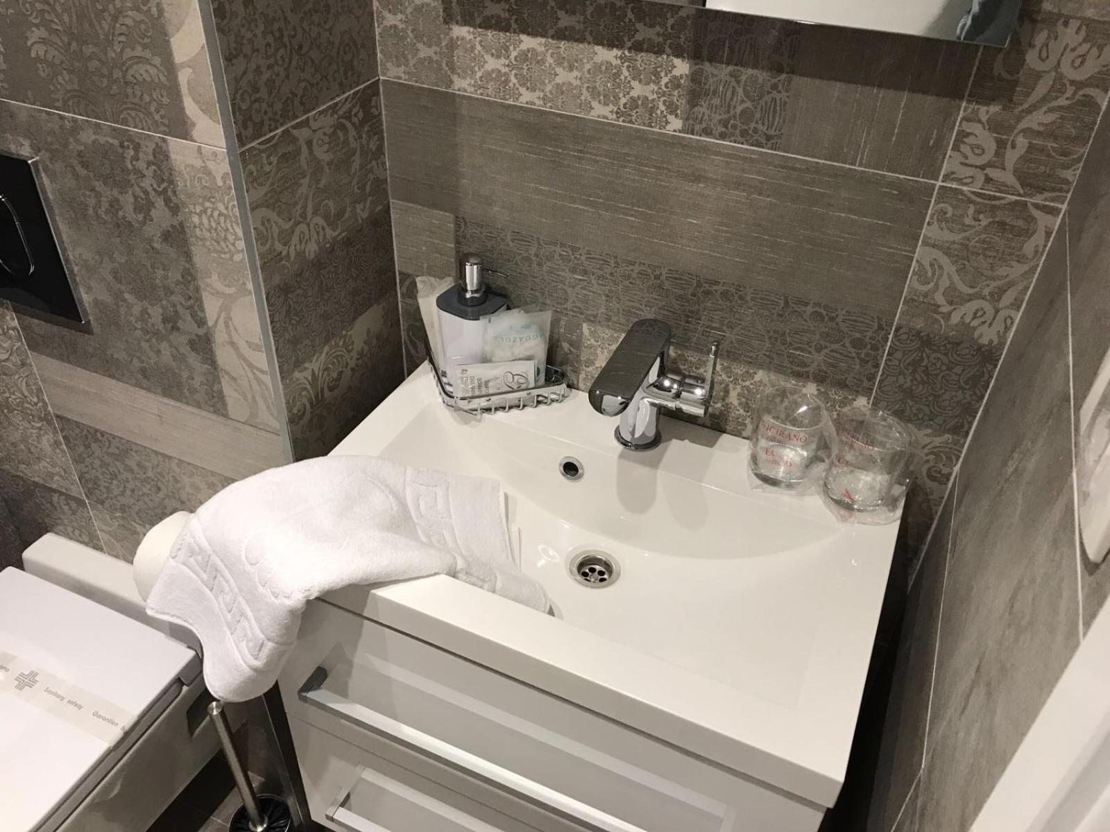 Superior King Room - Photo 22
