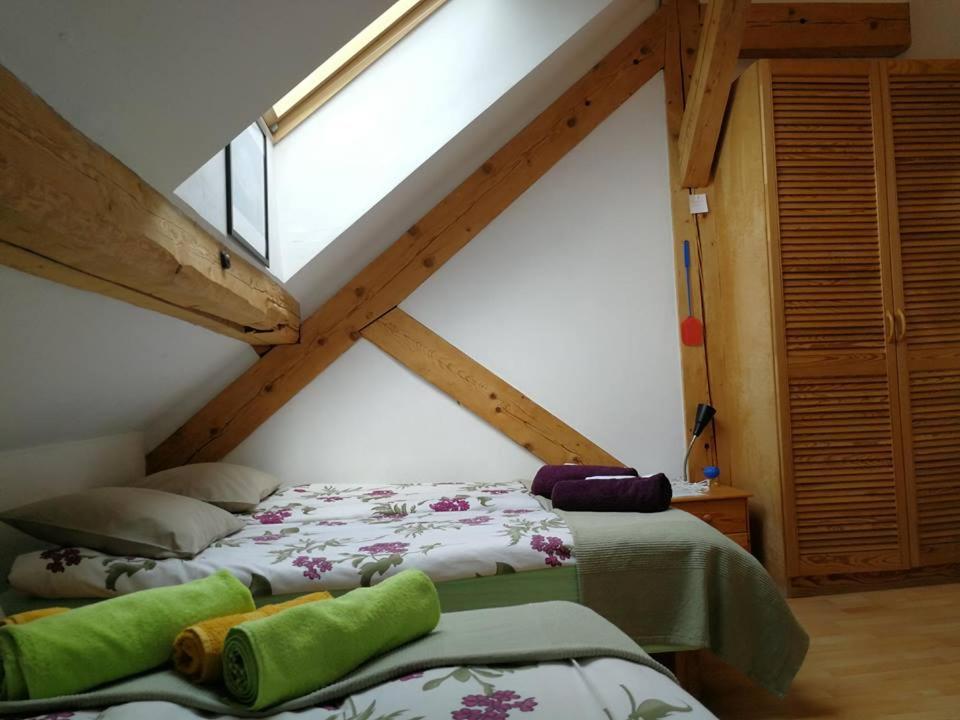 Small Quadruple Room with Bathroom photo 2