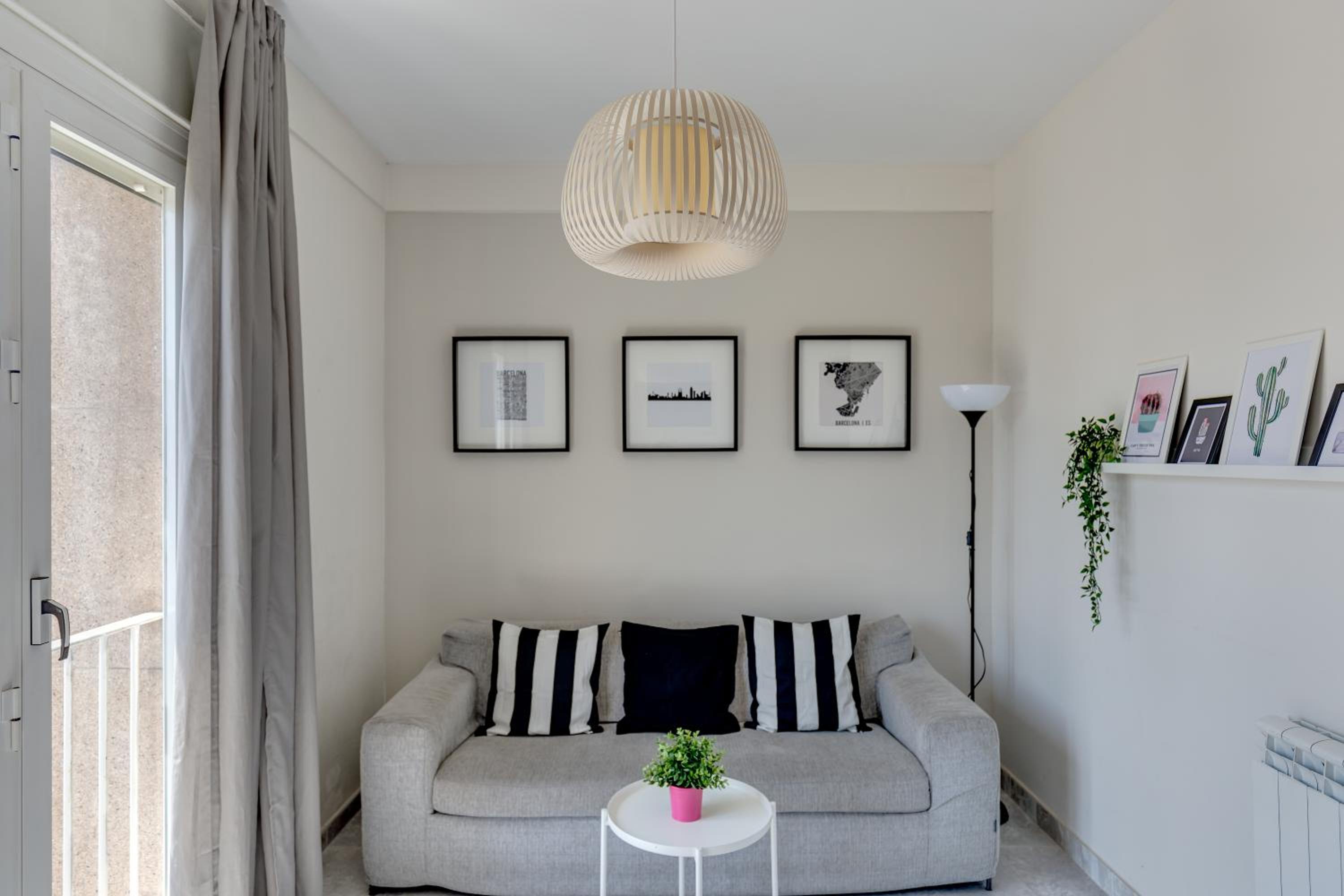 Apartment photo 2