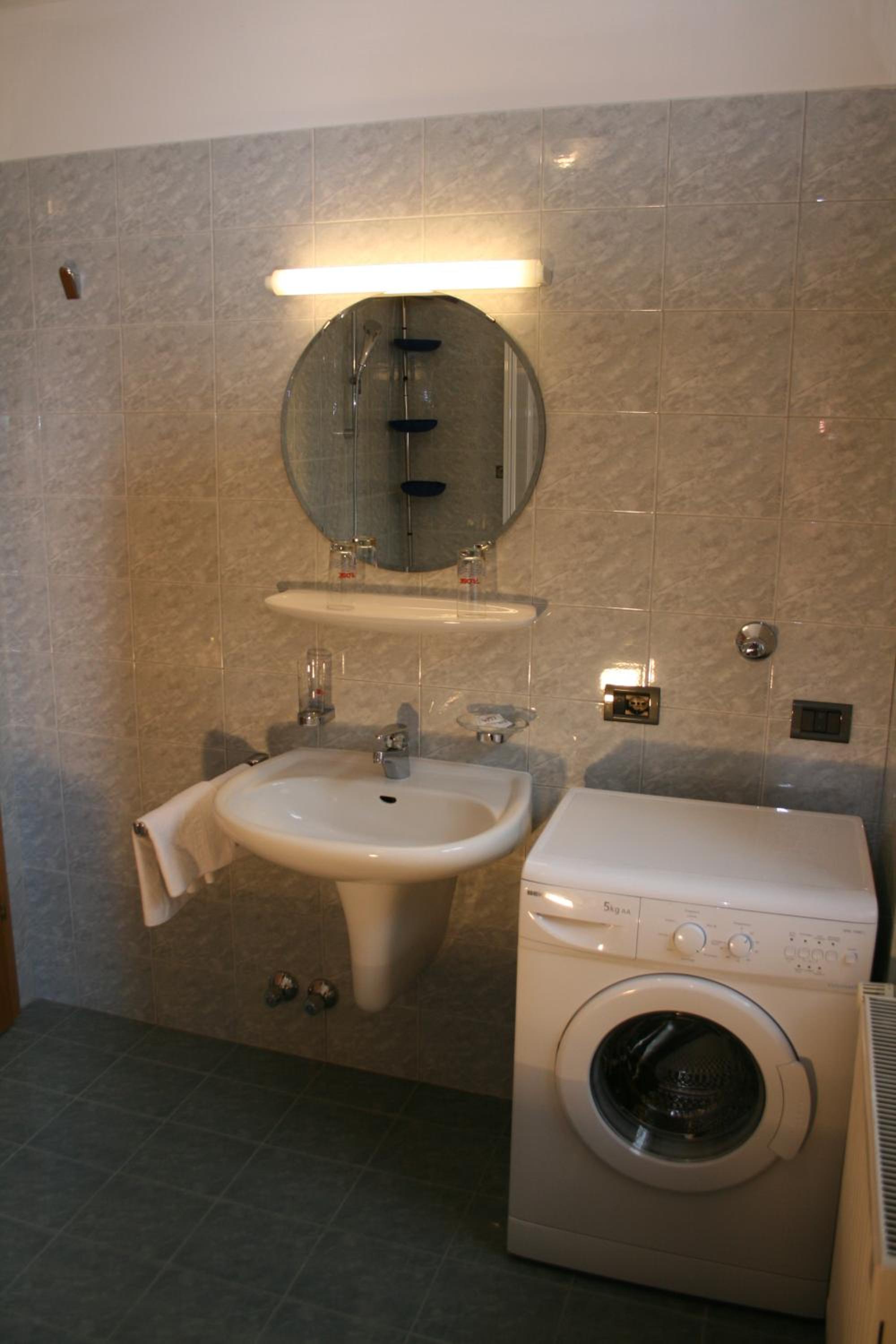 One-Bedroom Apartment (2 Adults) photo 2