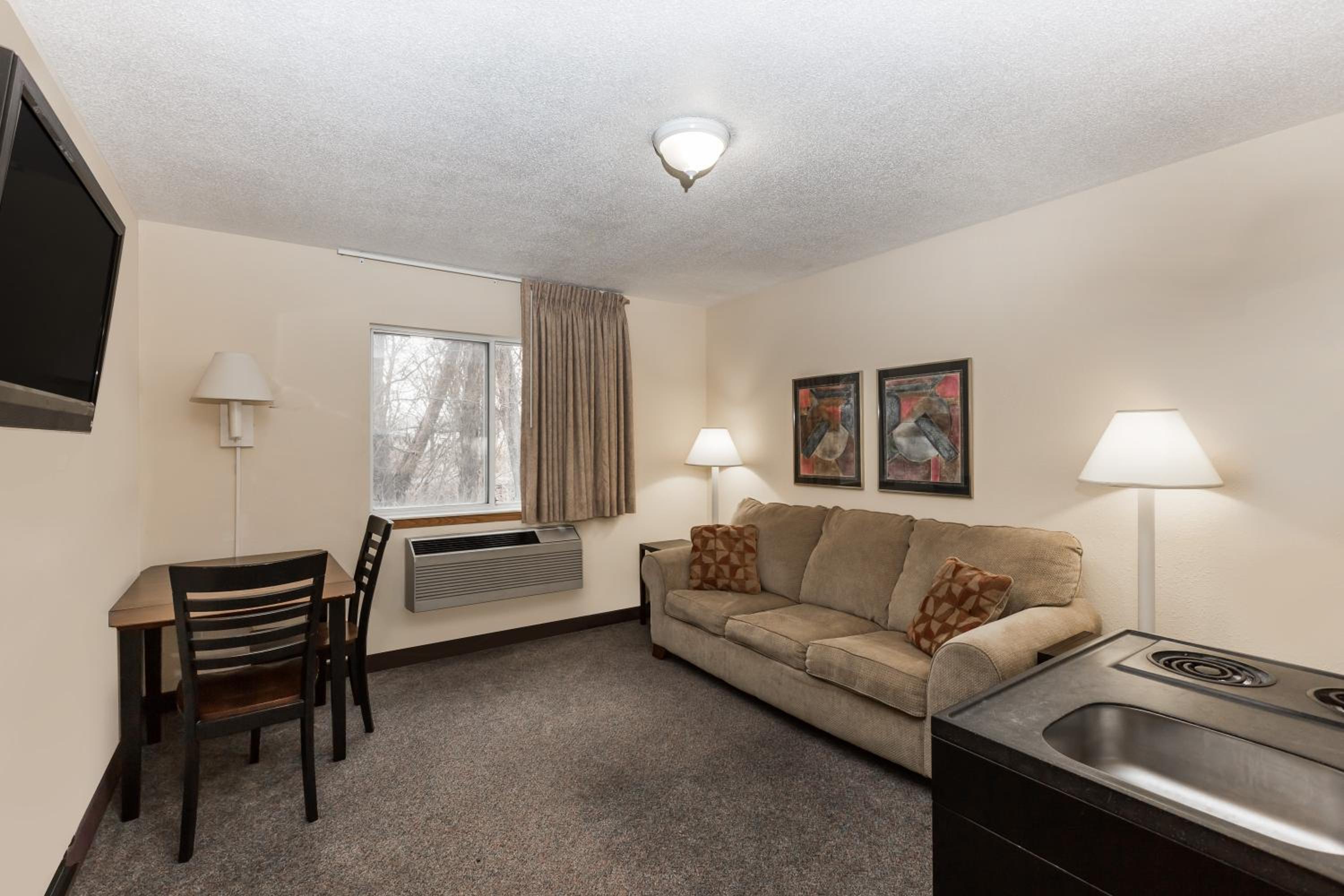 Studio Suite with Two Queen Beds - Non-Smoking