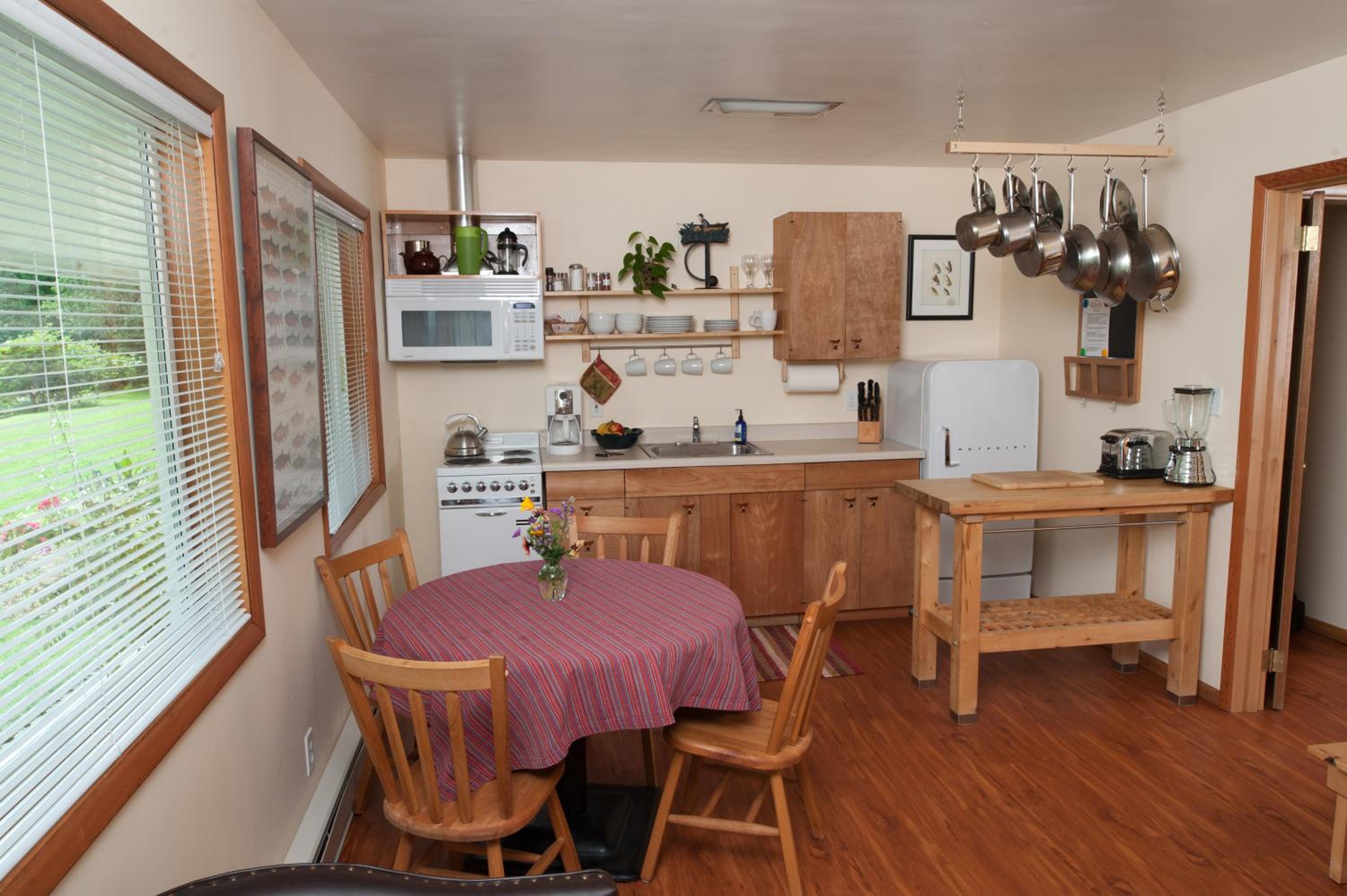 Deluxe King Suite photo 3