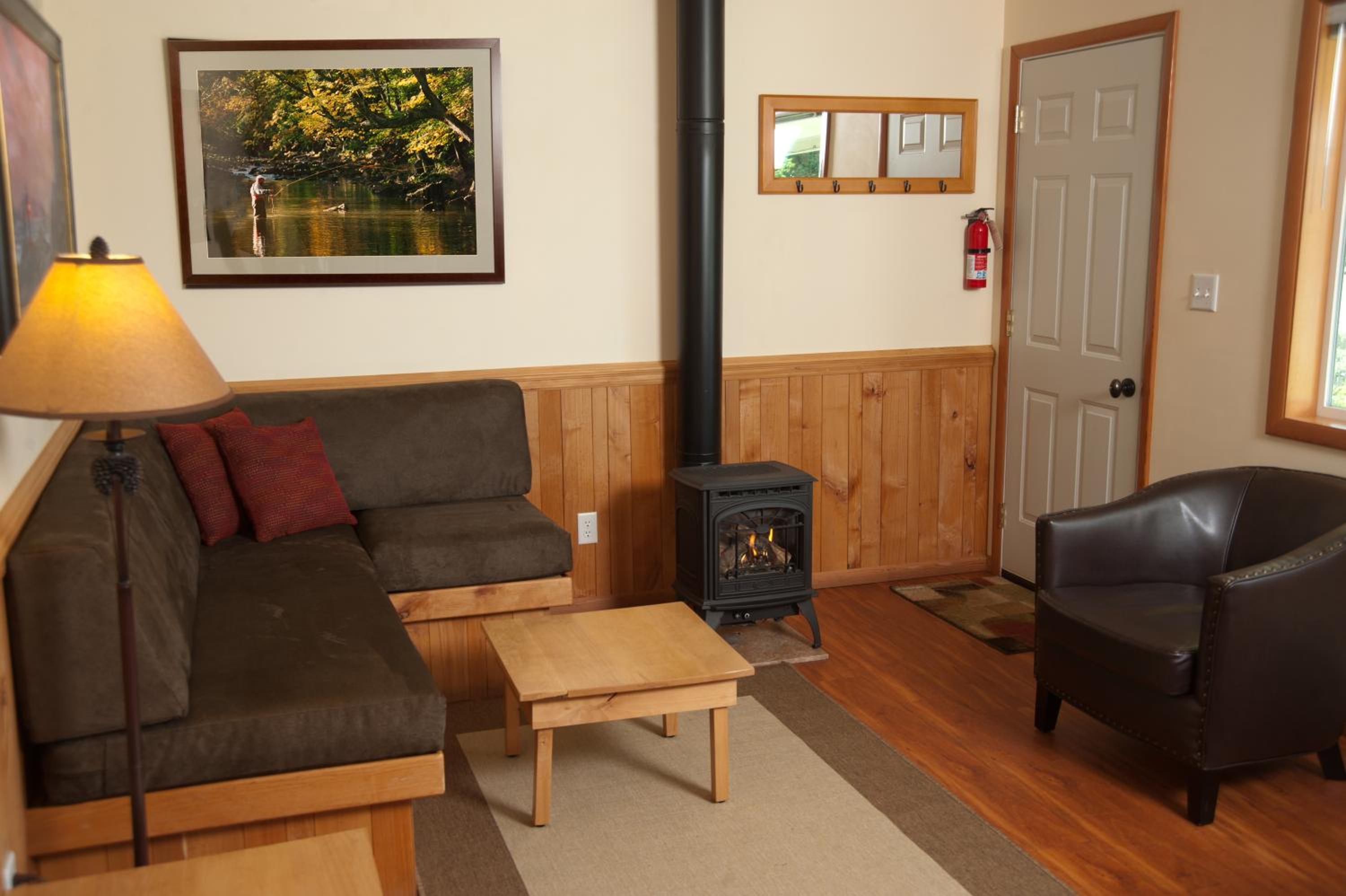 Deluxe King Suite photo 1