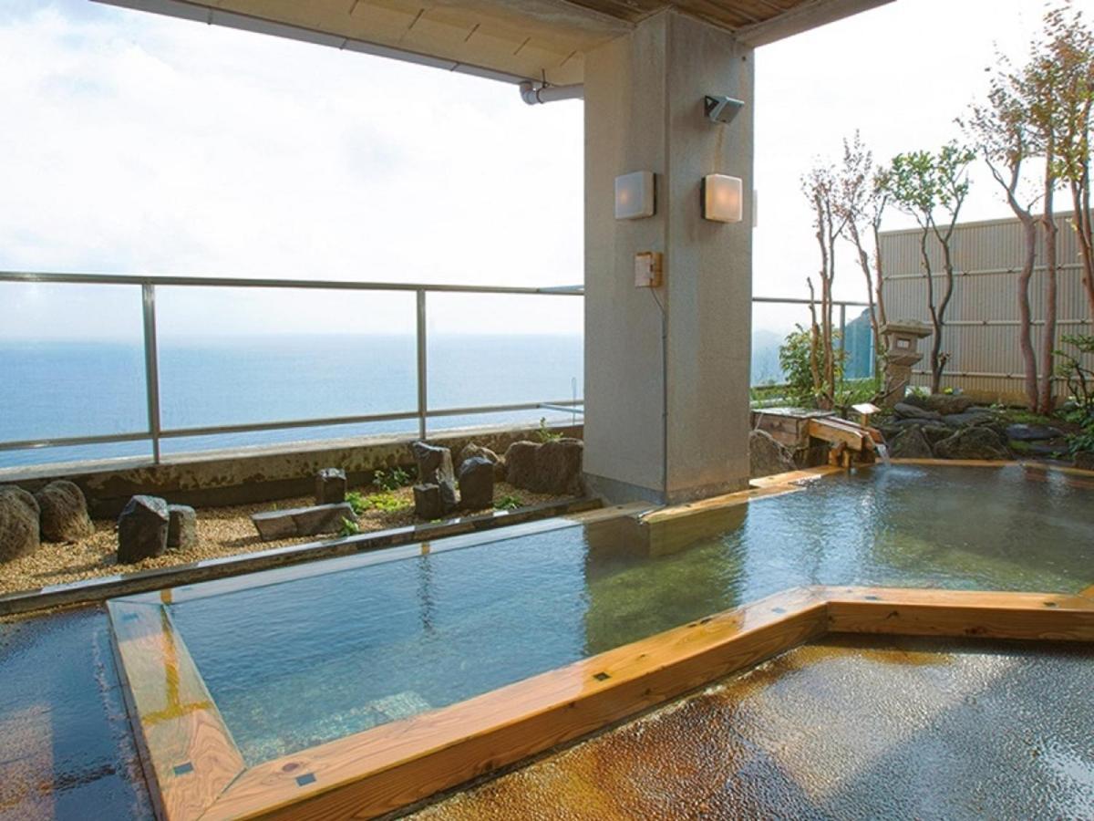 Japanese-Style Room With Shared Bathroom - Photo 1