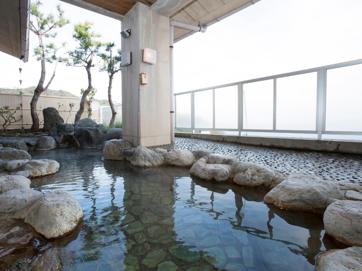 Japanese-Style Room With Shared Bathroom - Photo 3