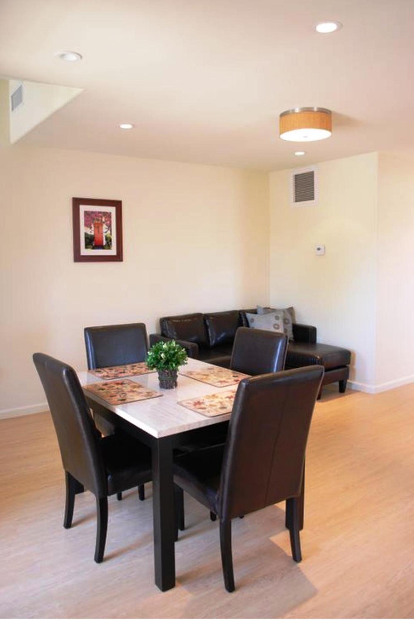 Two-Bedroom Suite - Photo 6