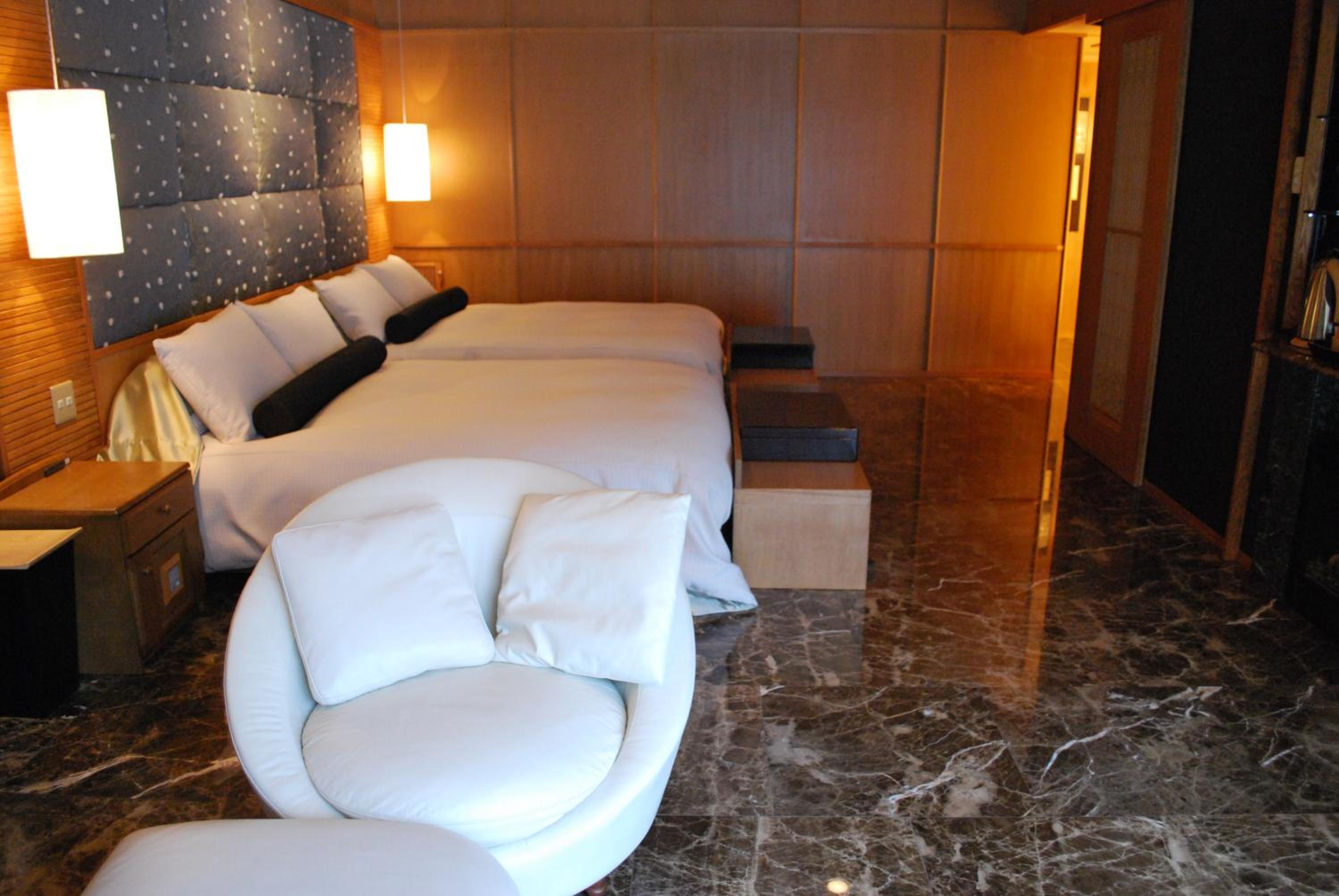 Superior Twin Room with Open-Air Bath photo 1