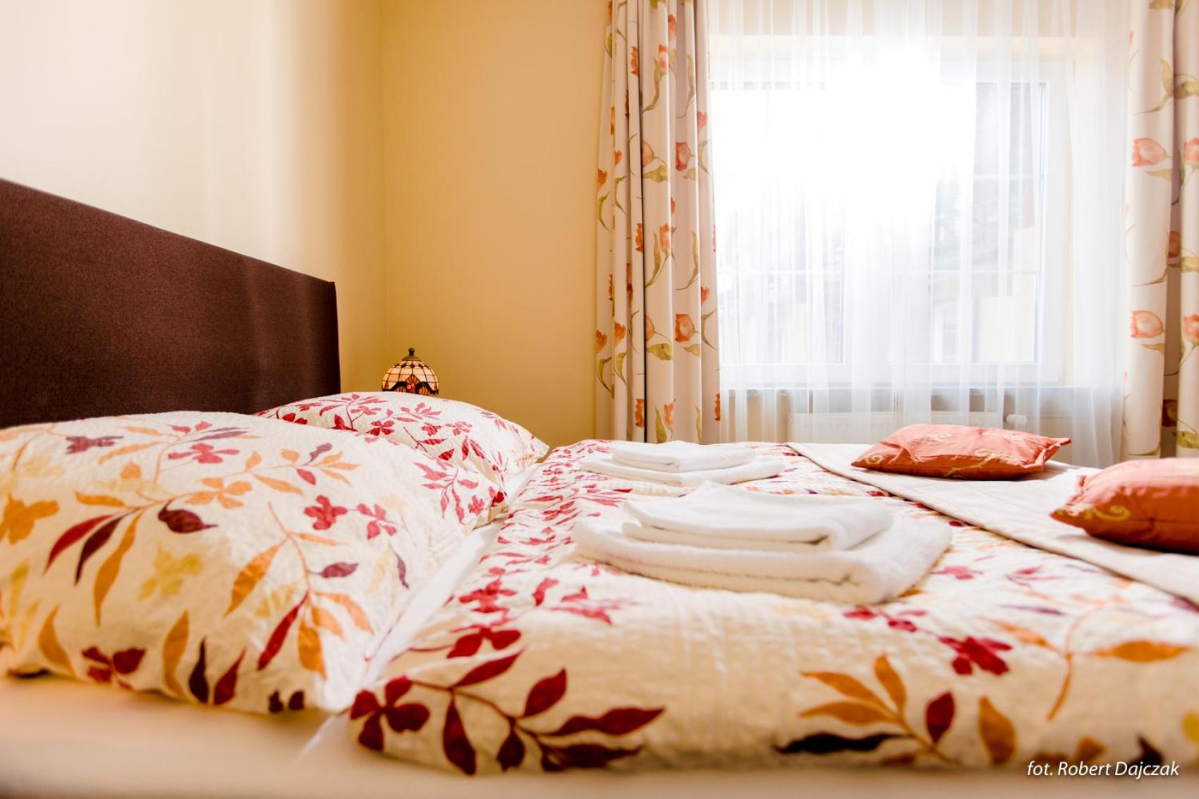 Double or Twin Room - Photo 12