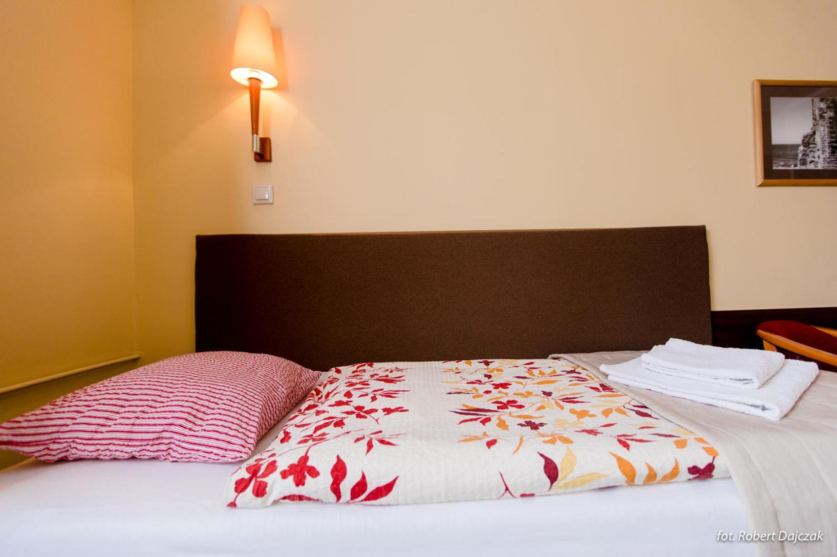 Double or Twin Room - Photo 7