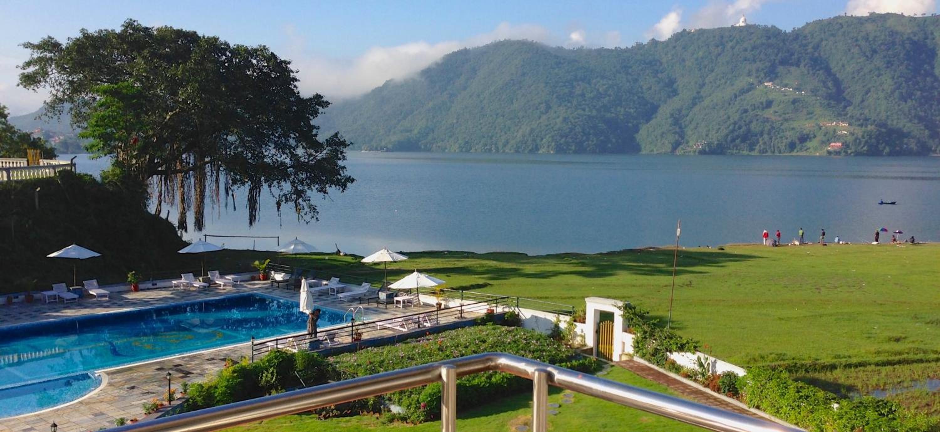 Superior Deluxe Room with Lake View and Balcony photo 2