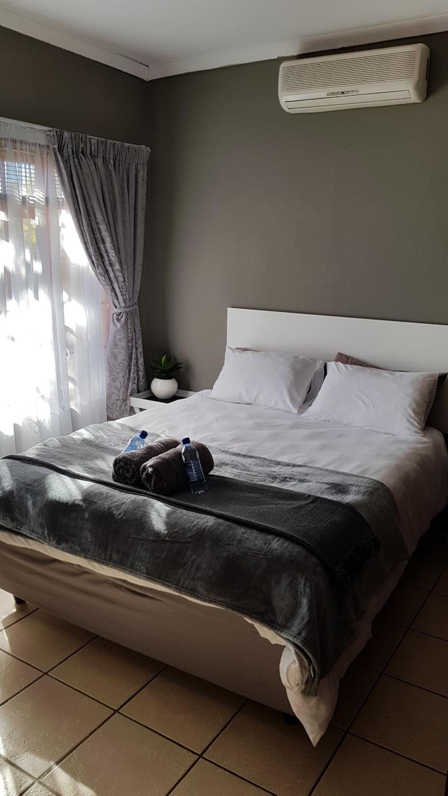 Queen Room - Photo 1