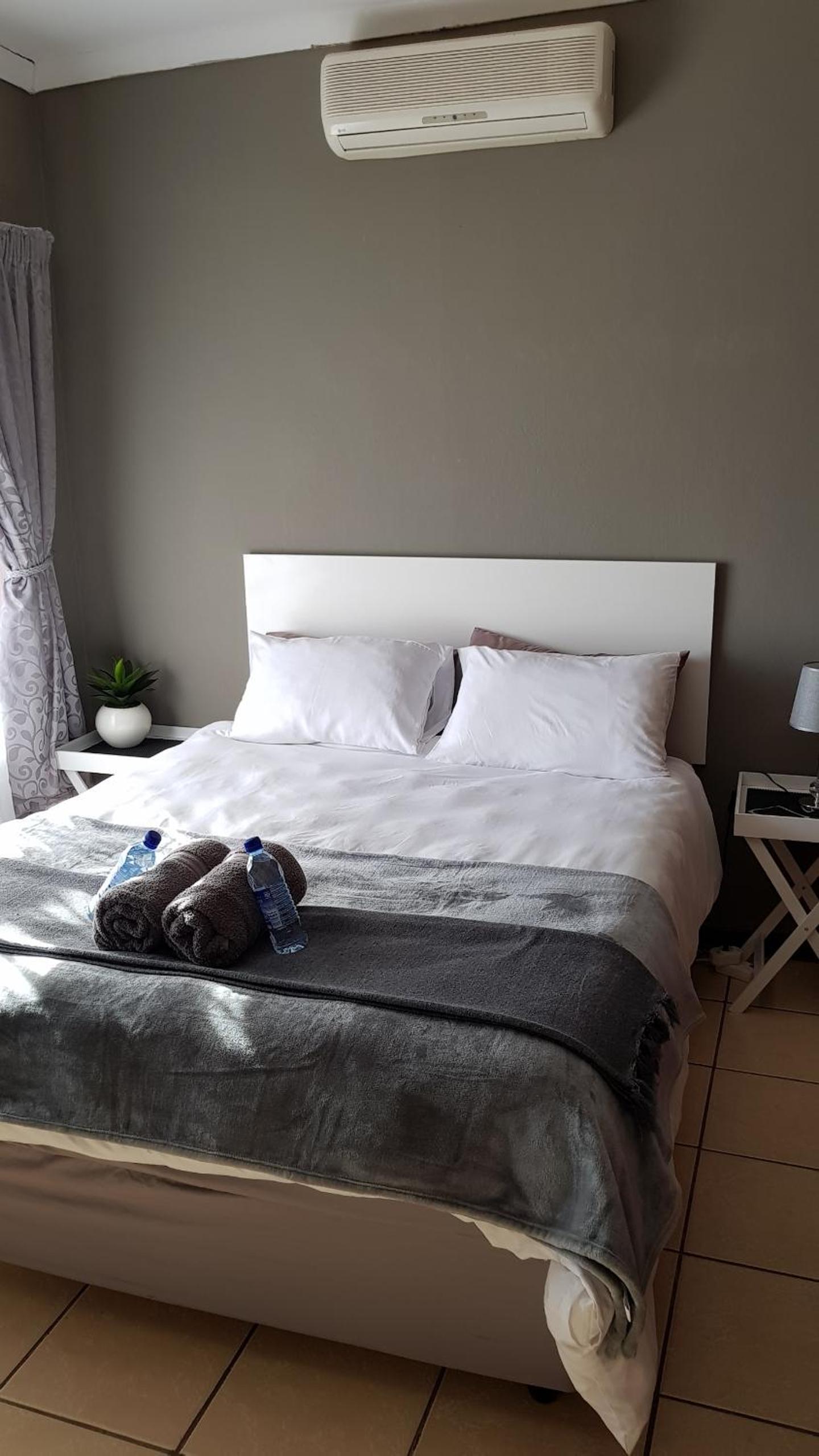 Queen Room - Photo 3