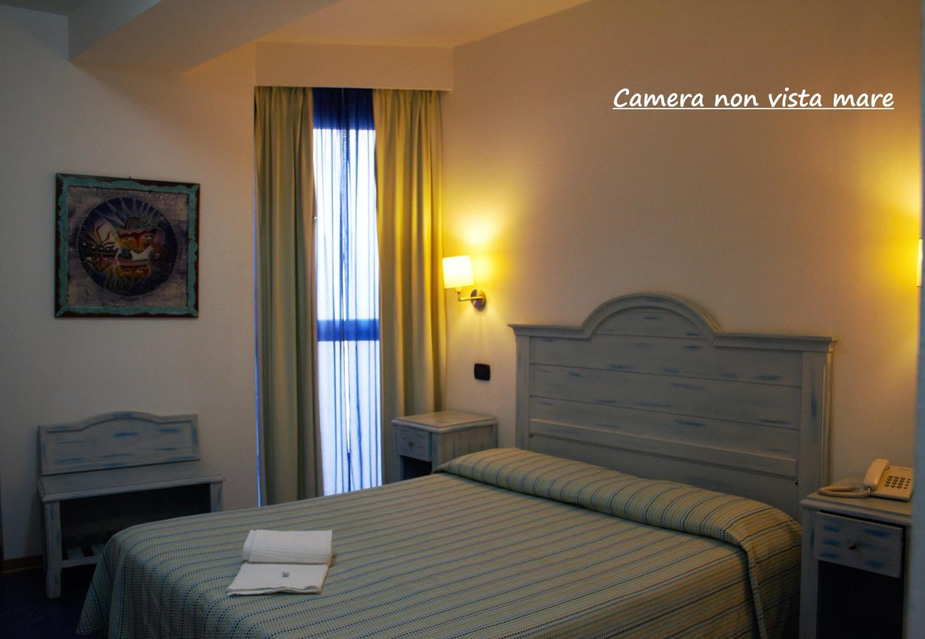 Small Double or Twin Room