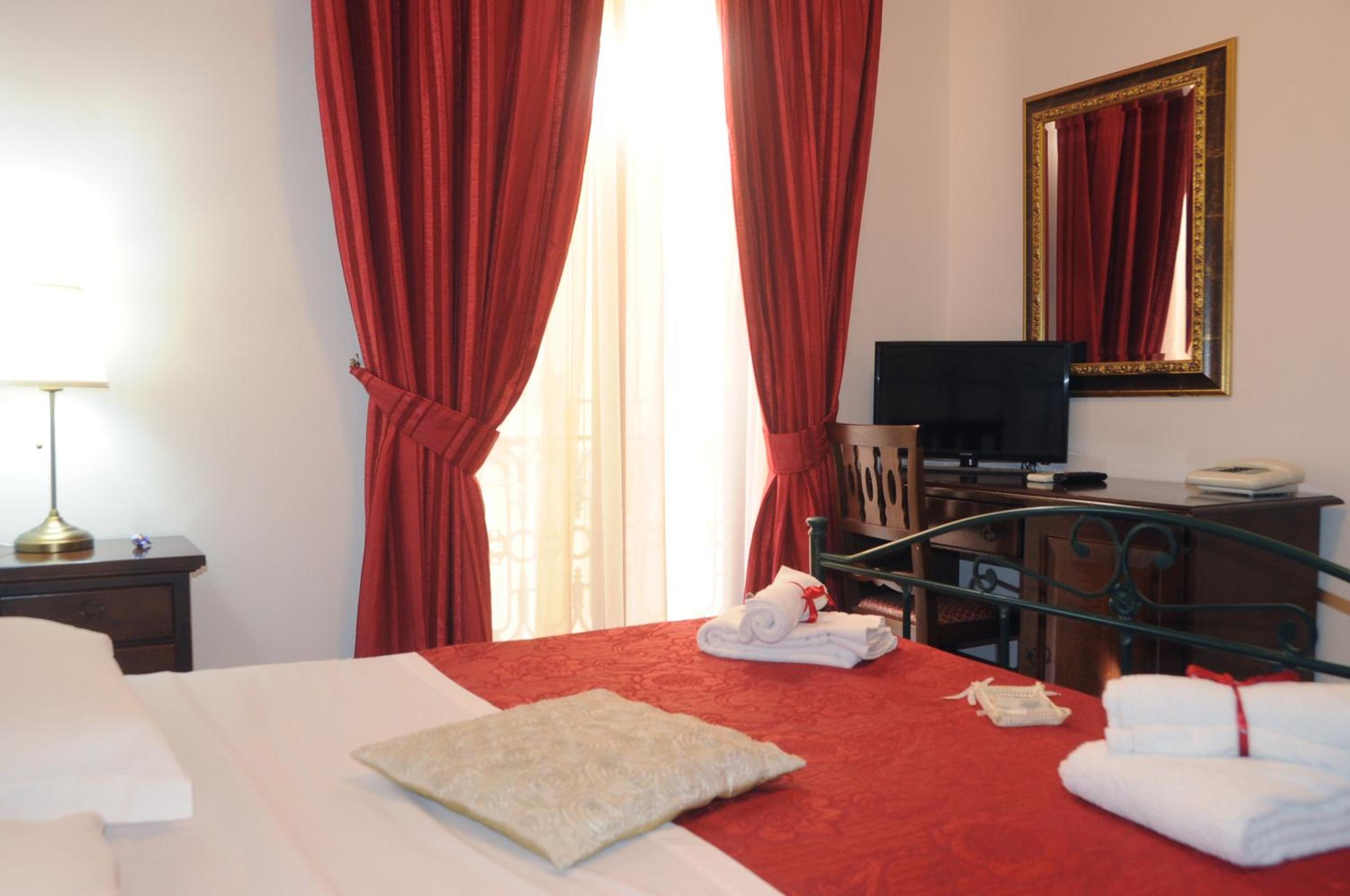 Budget Double or Twin Room photo 3