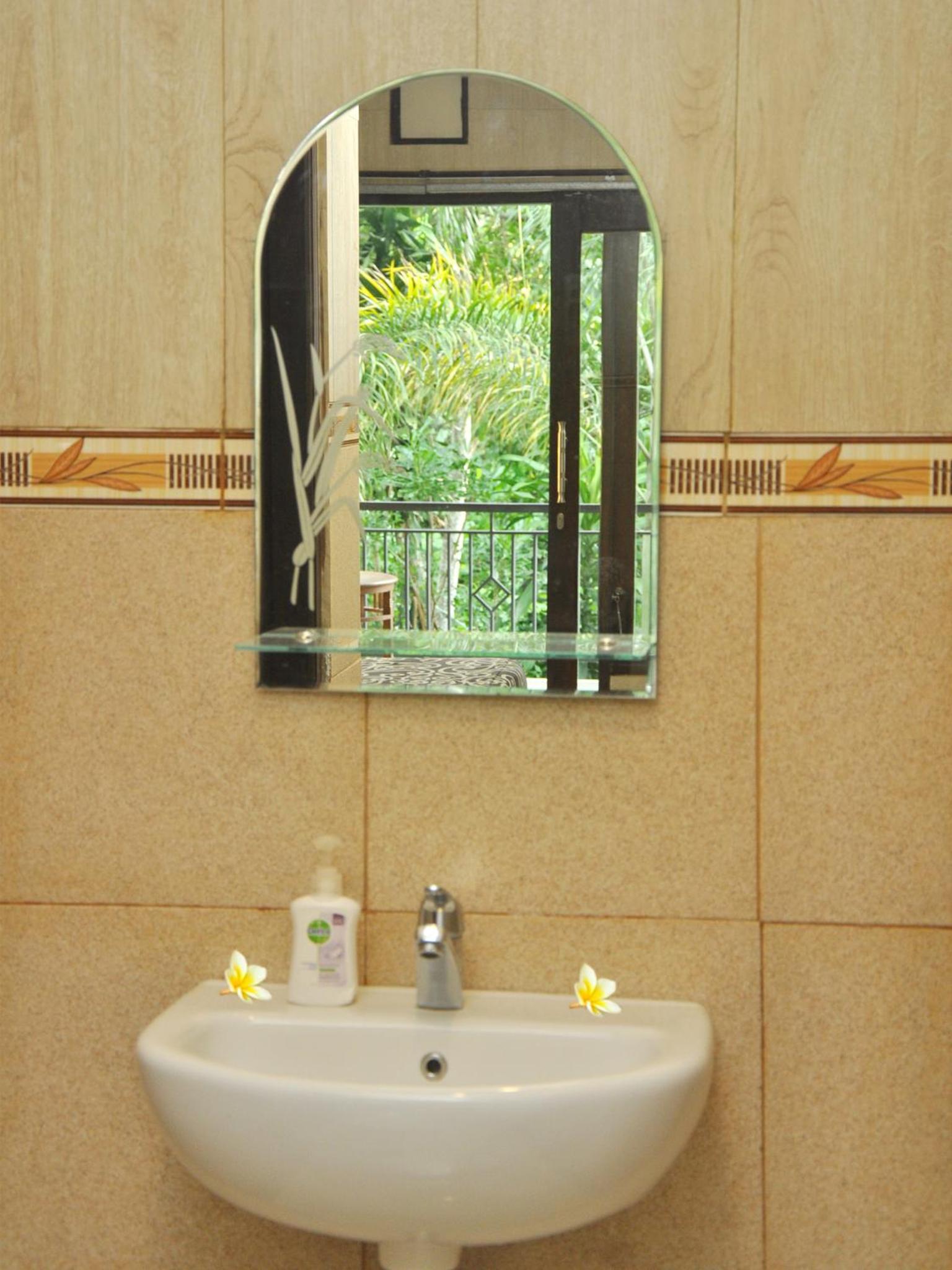 Double Room with Balcony - Photo 3