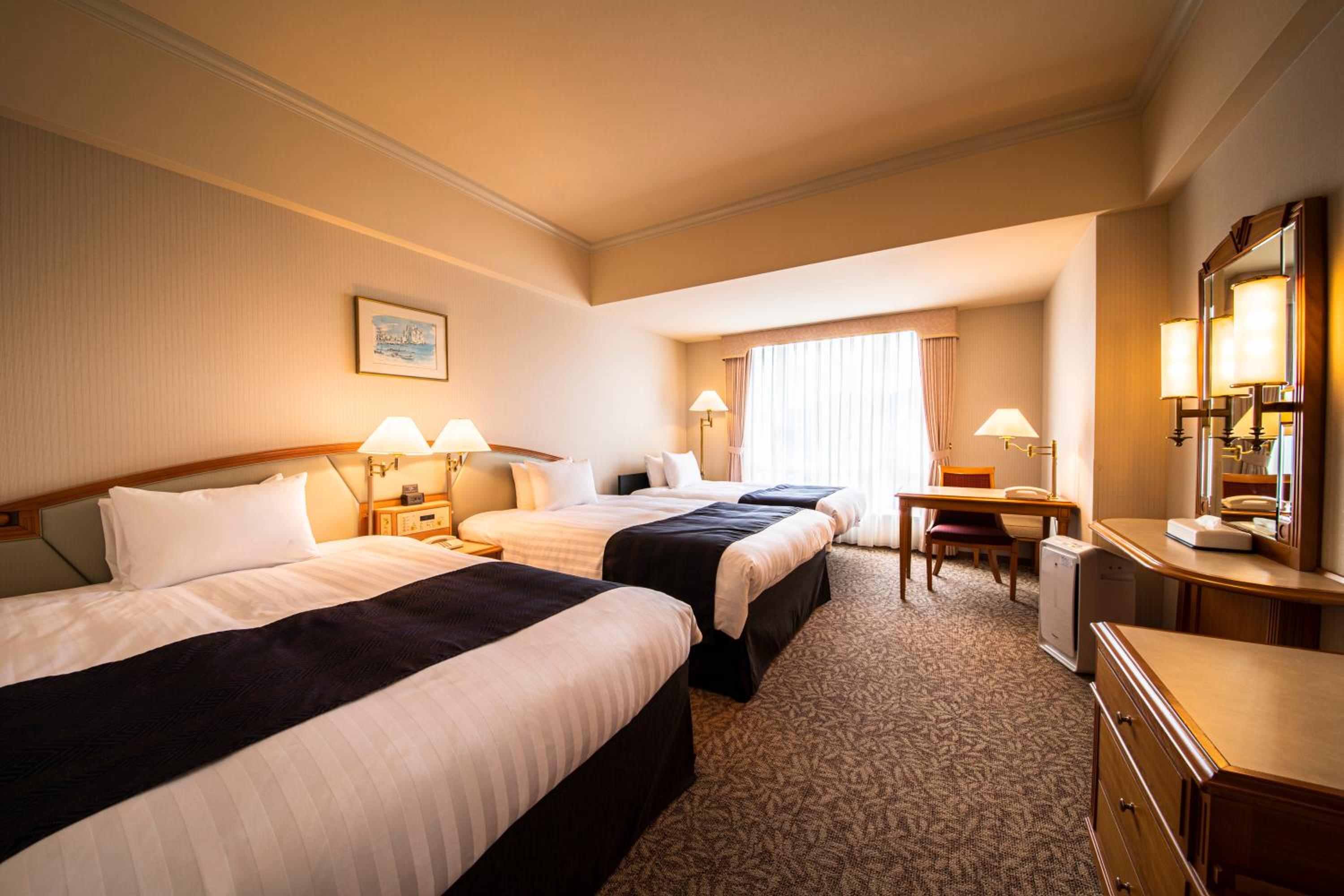 Twin Room with Extra Bed - Non-Smoking