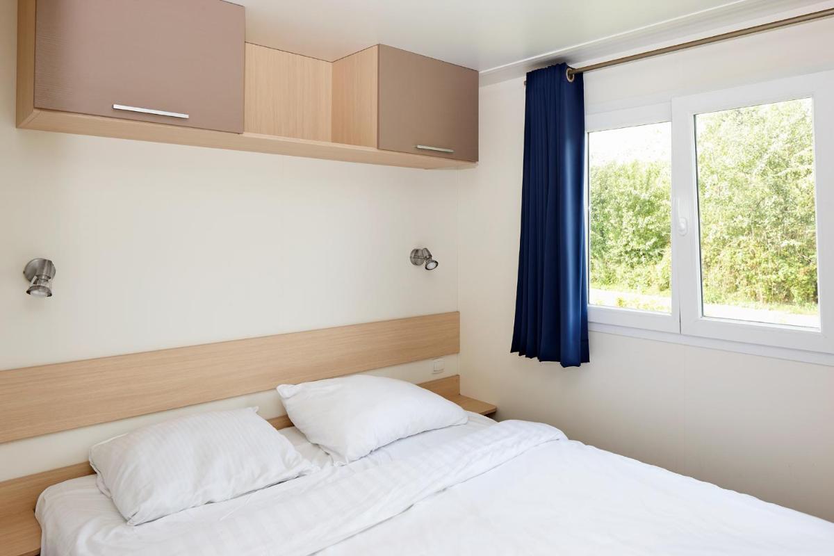 Stacaravan 6 personen (3 slaapkamers) photo 3