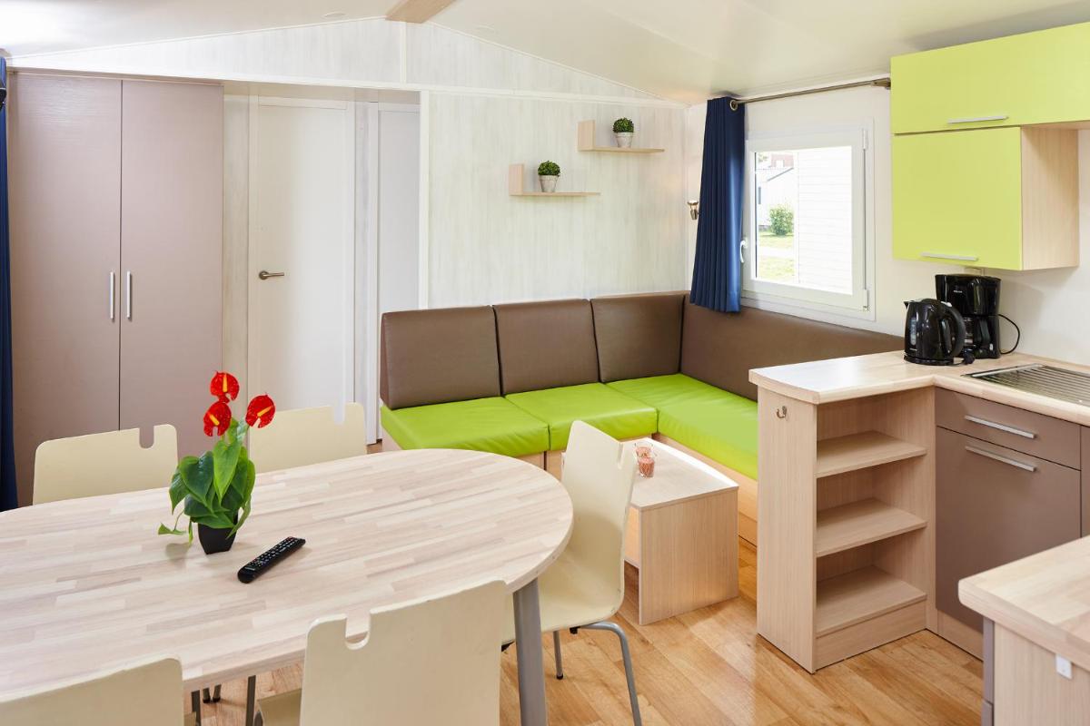 Stacaravan 6 personen (3 slaapkamers) photo 2