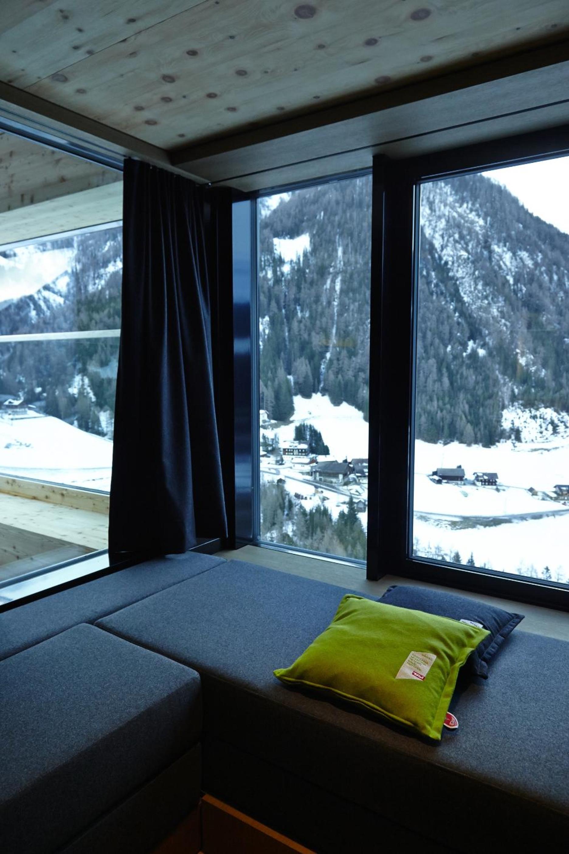 Junior Suite with Balcony photo 3