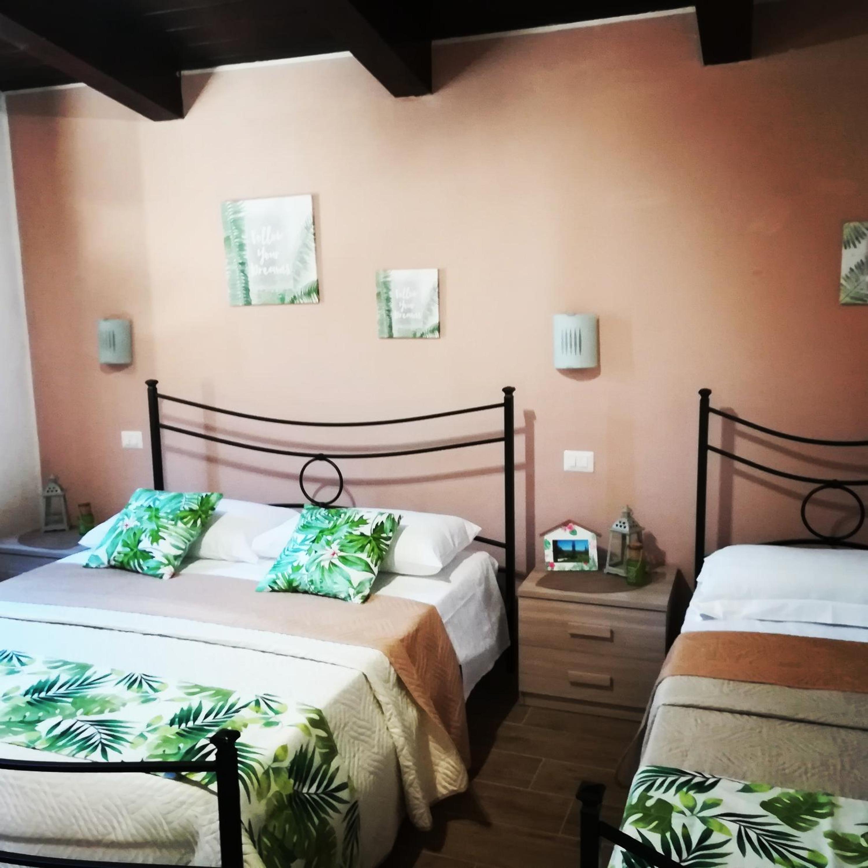 Deluxe Triple Room photo 2