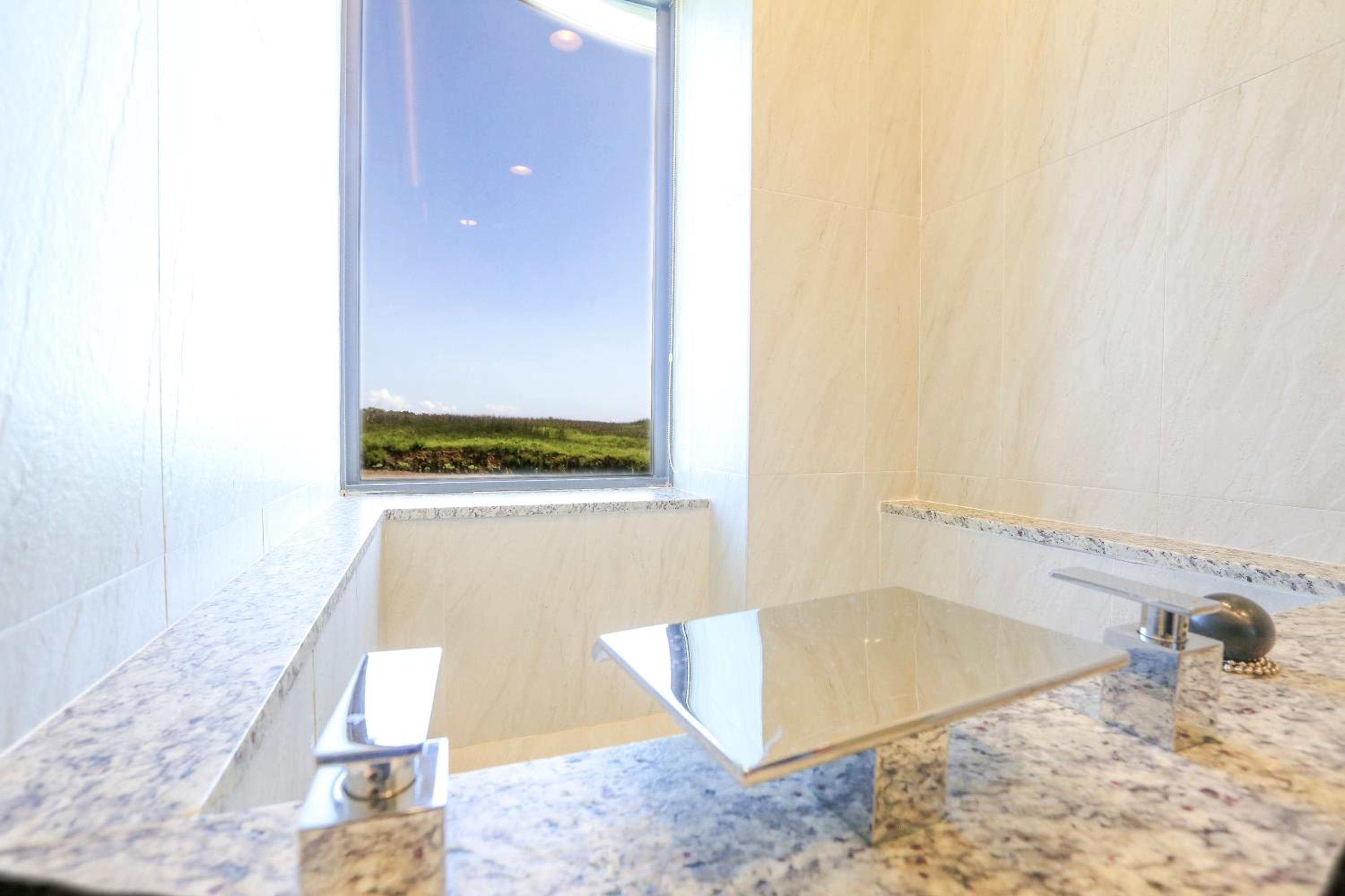 Suite with Private Pool photo 3