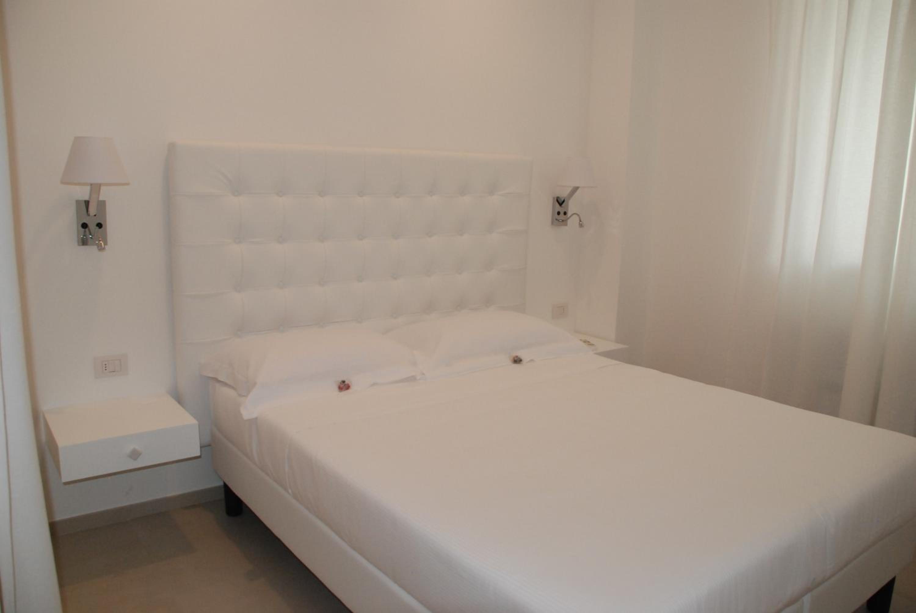 Deluxe Double or Twin Room photo 3
