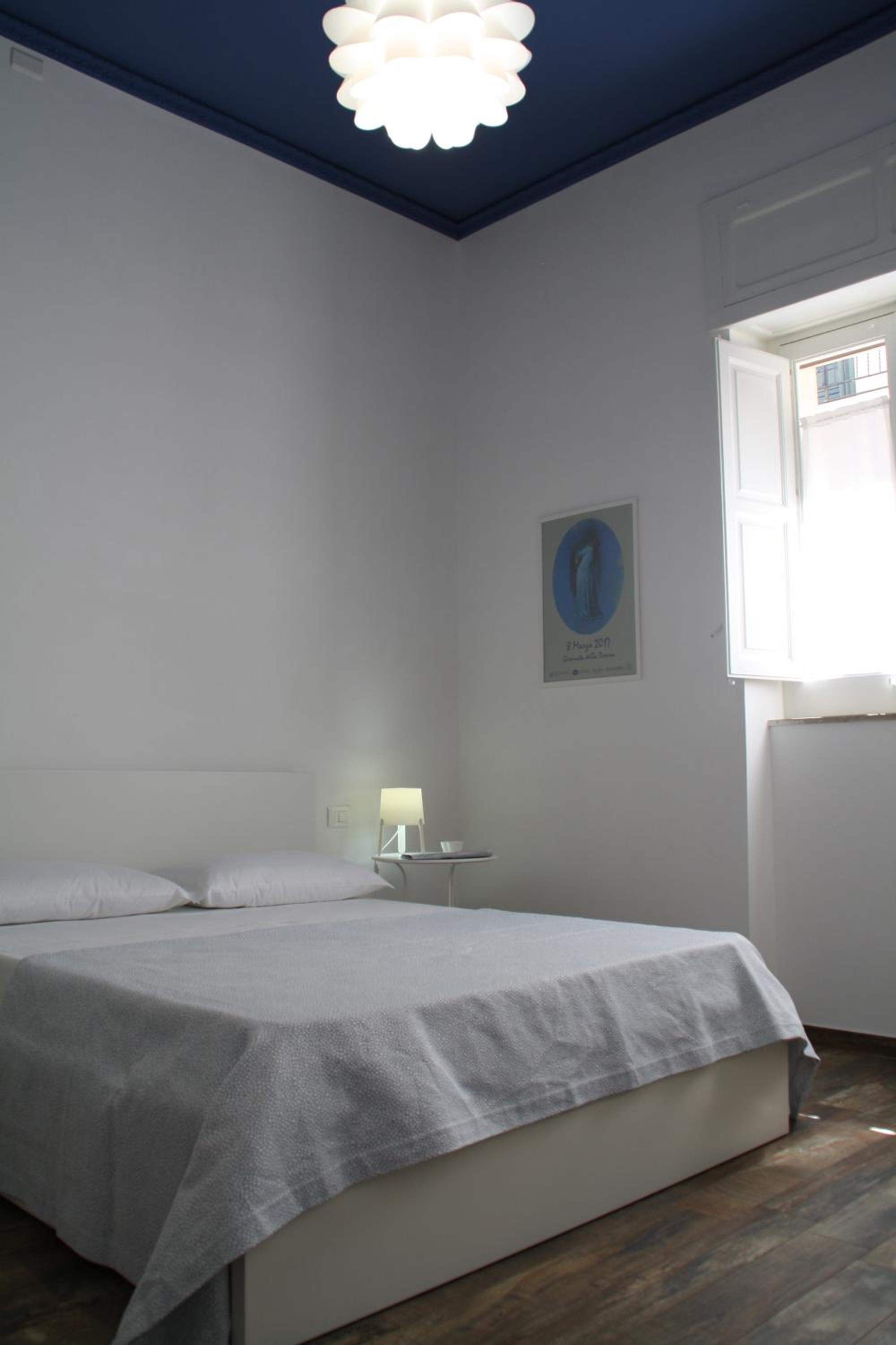 One-Bedroom House - Photo 1