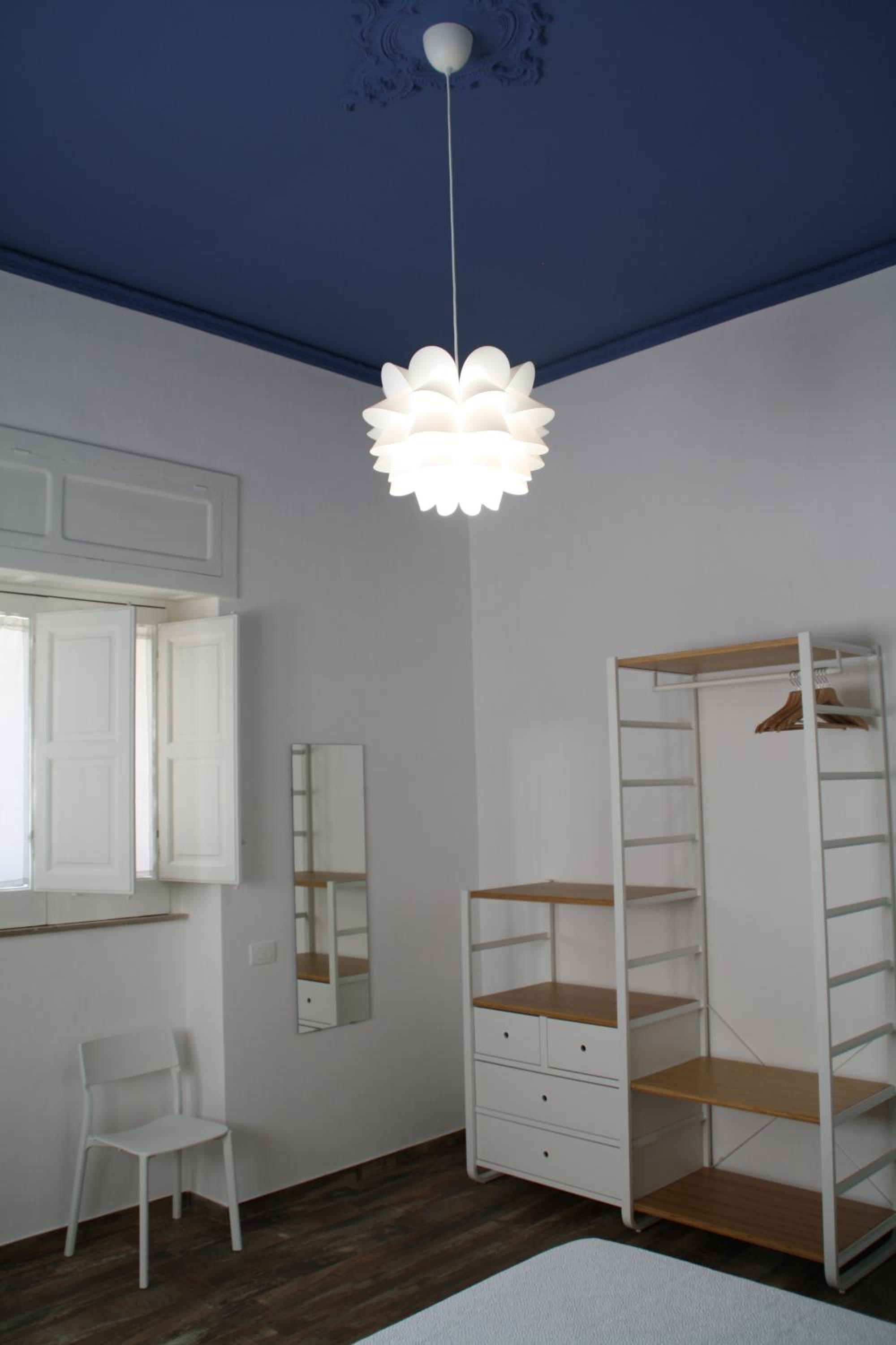 One-Bedroom House - Photo 10