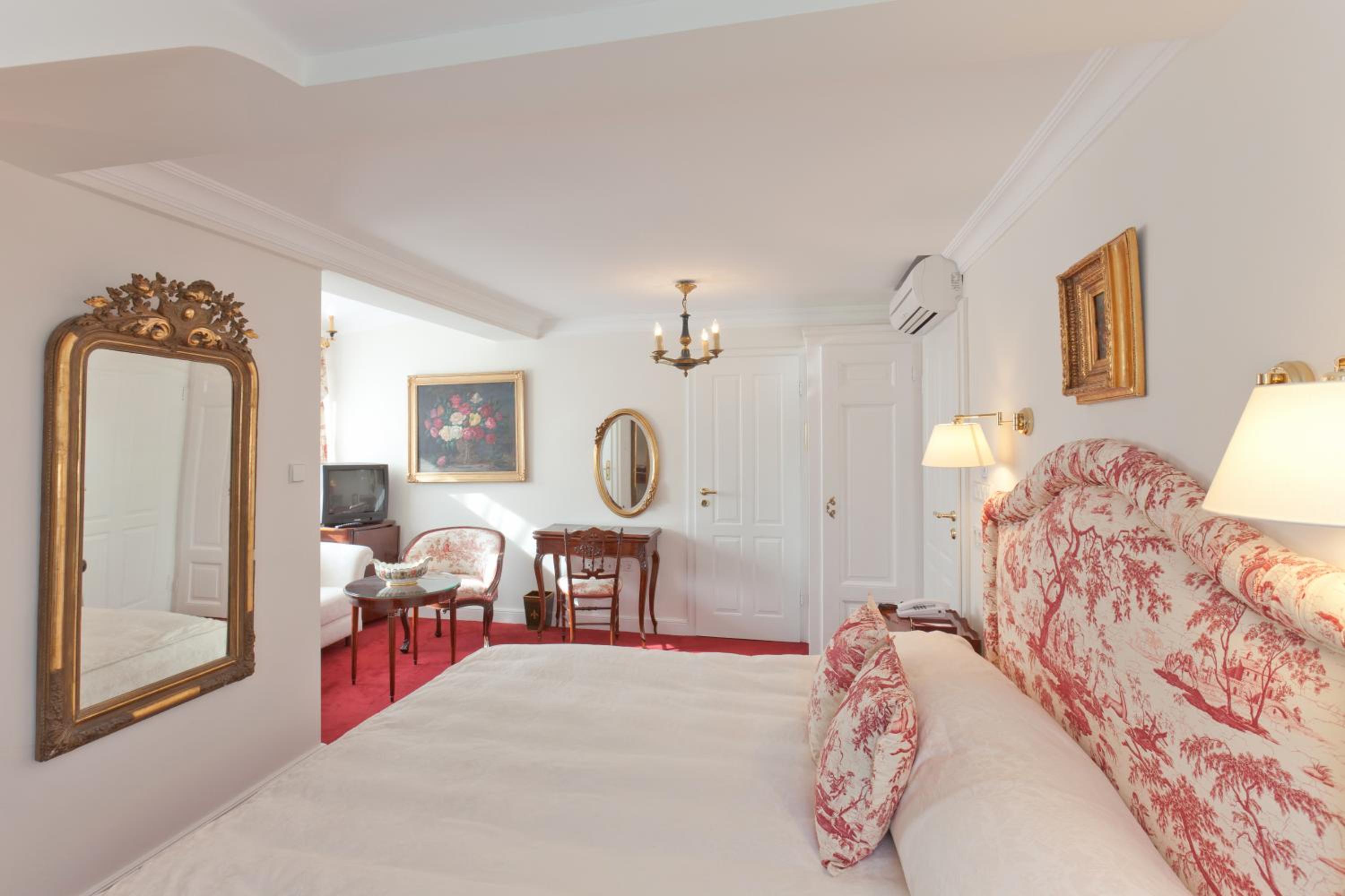 Superior Double Room - Photo 6