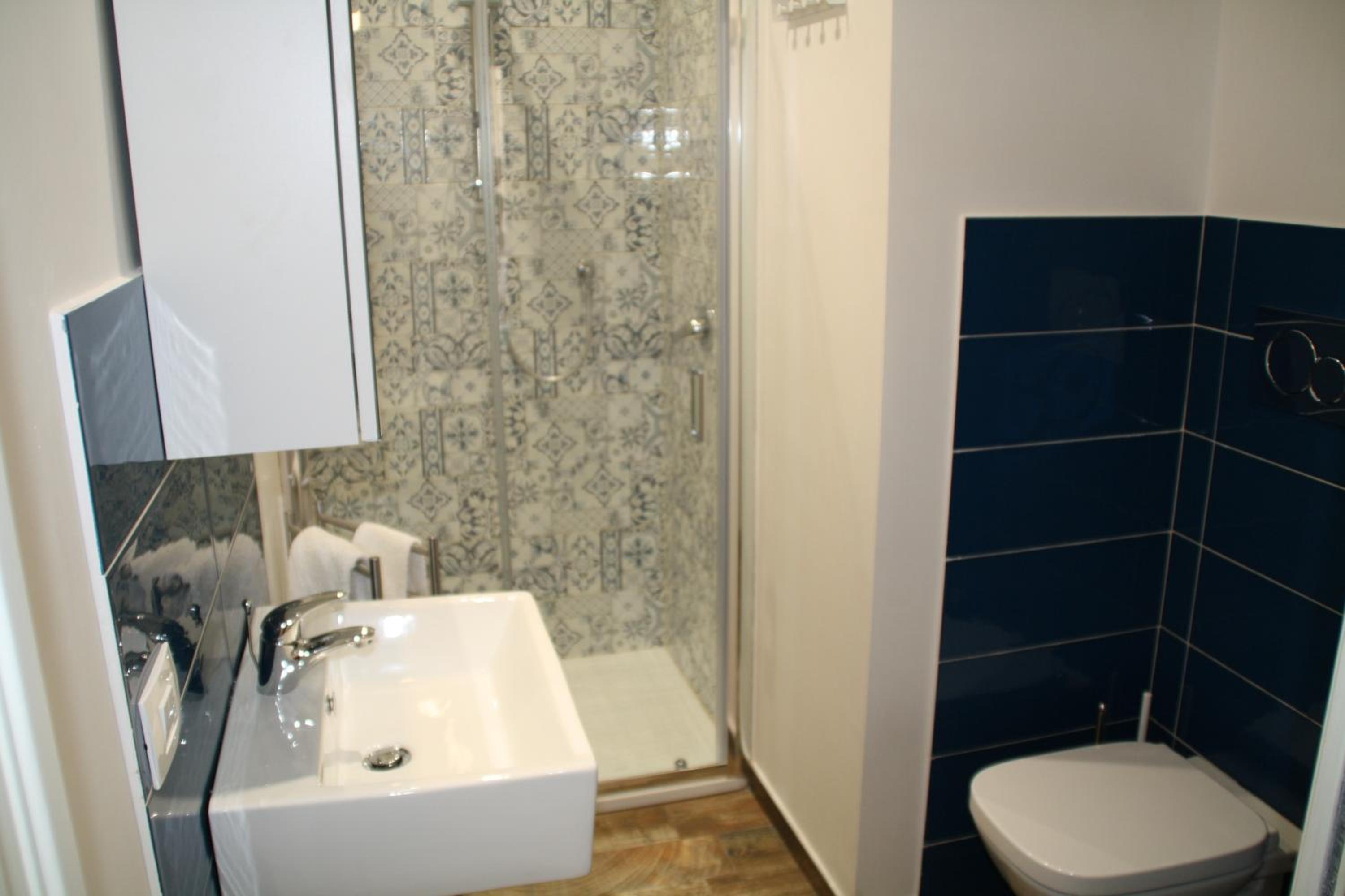 One-Bedroom House - Photo 6