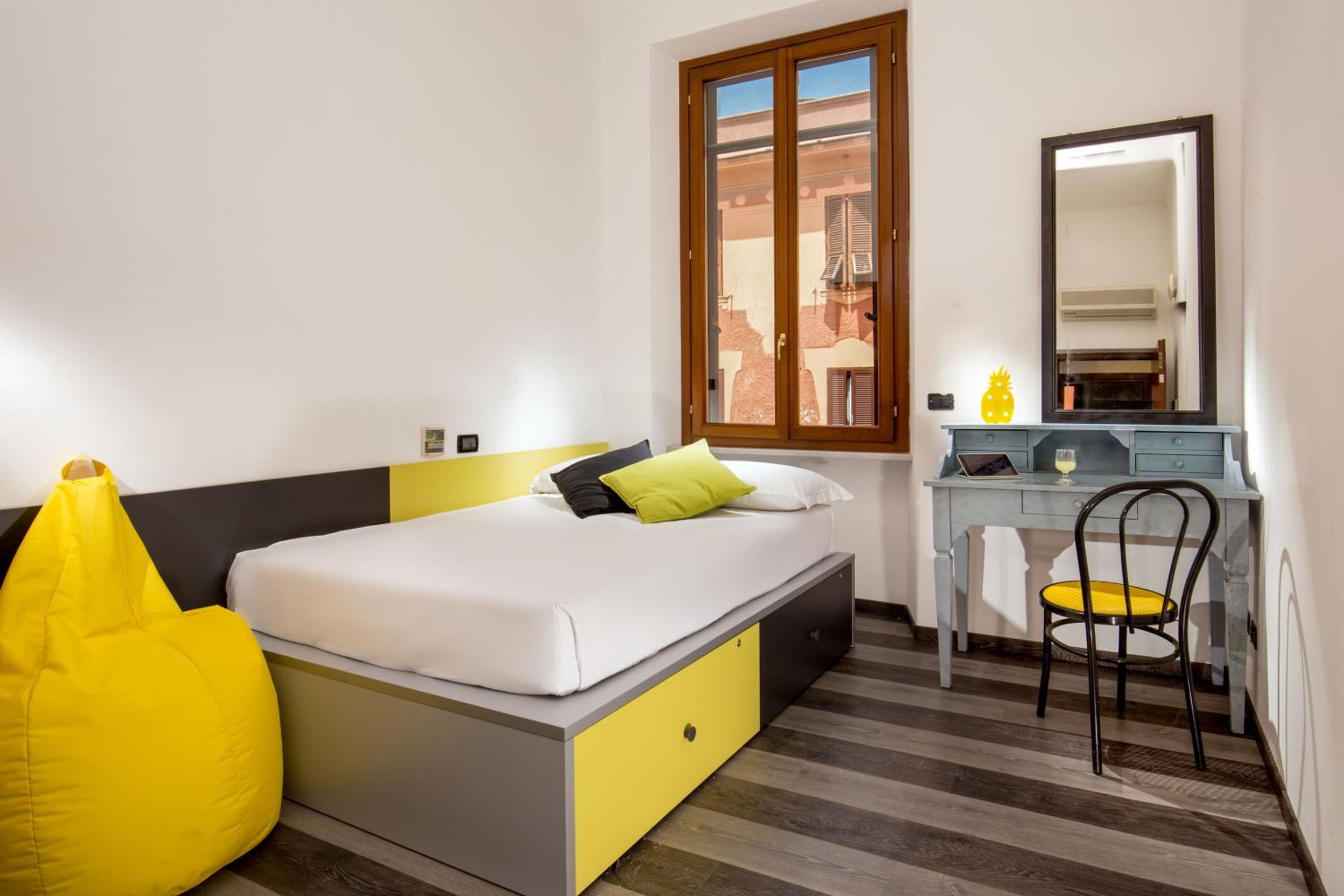 Double Room with Private Bathroom photo 2