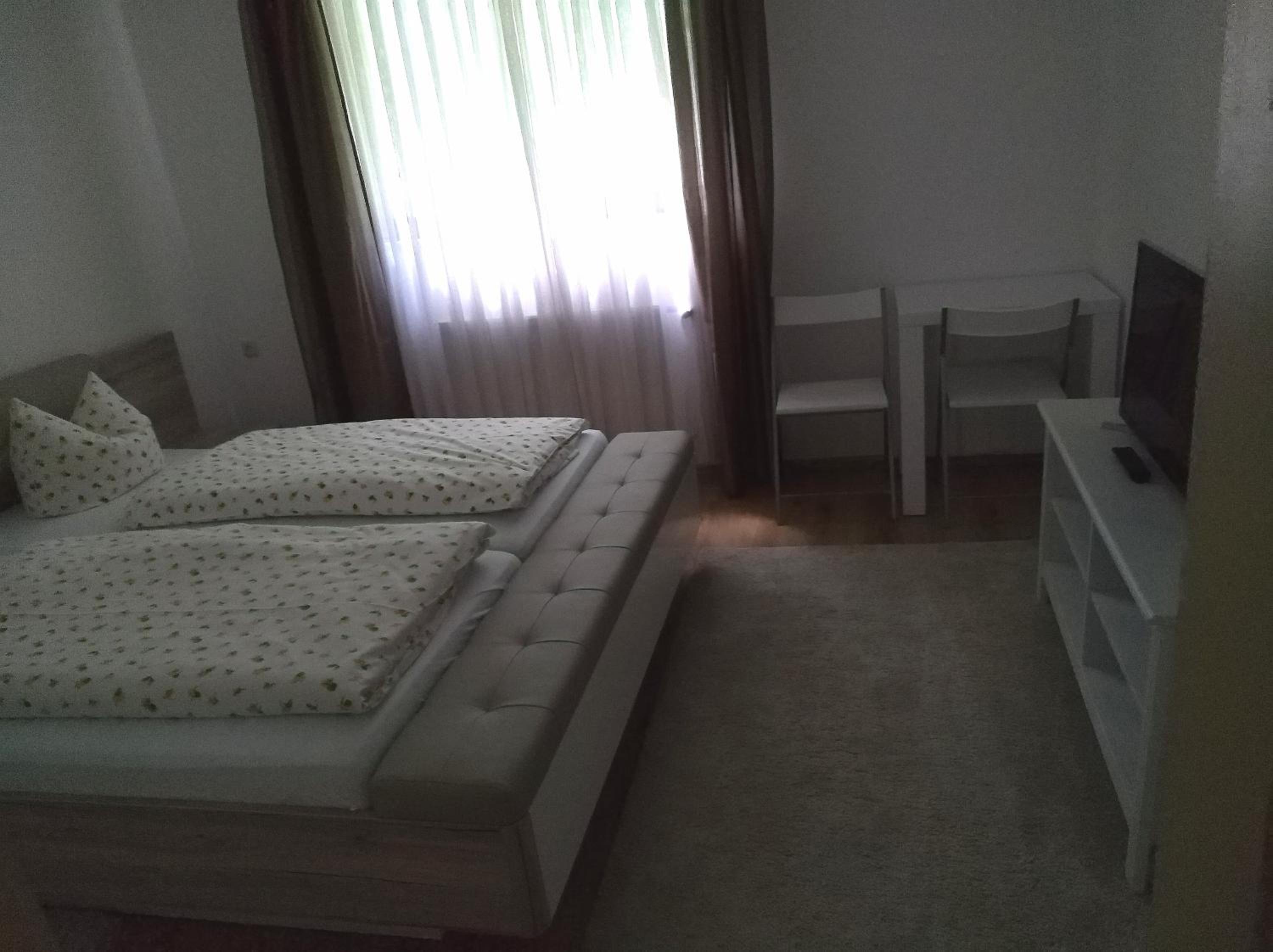 Double Room - Photo 17