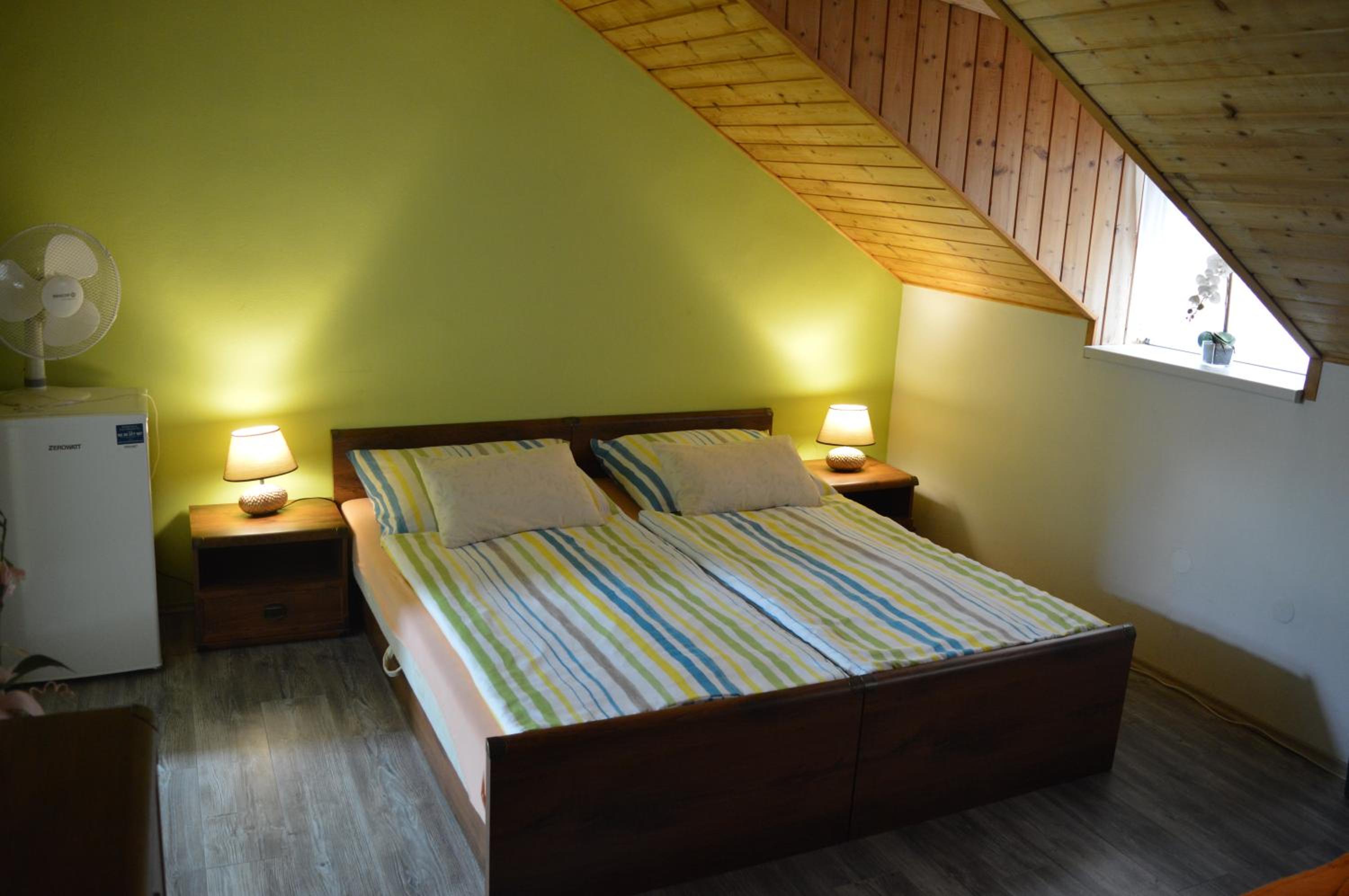 Quadruple Room with Private Bathroom photo 1
