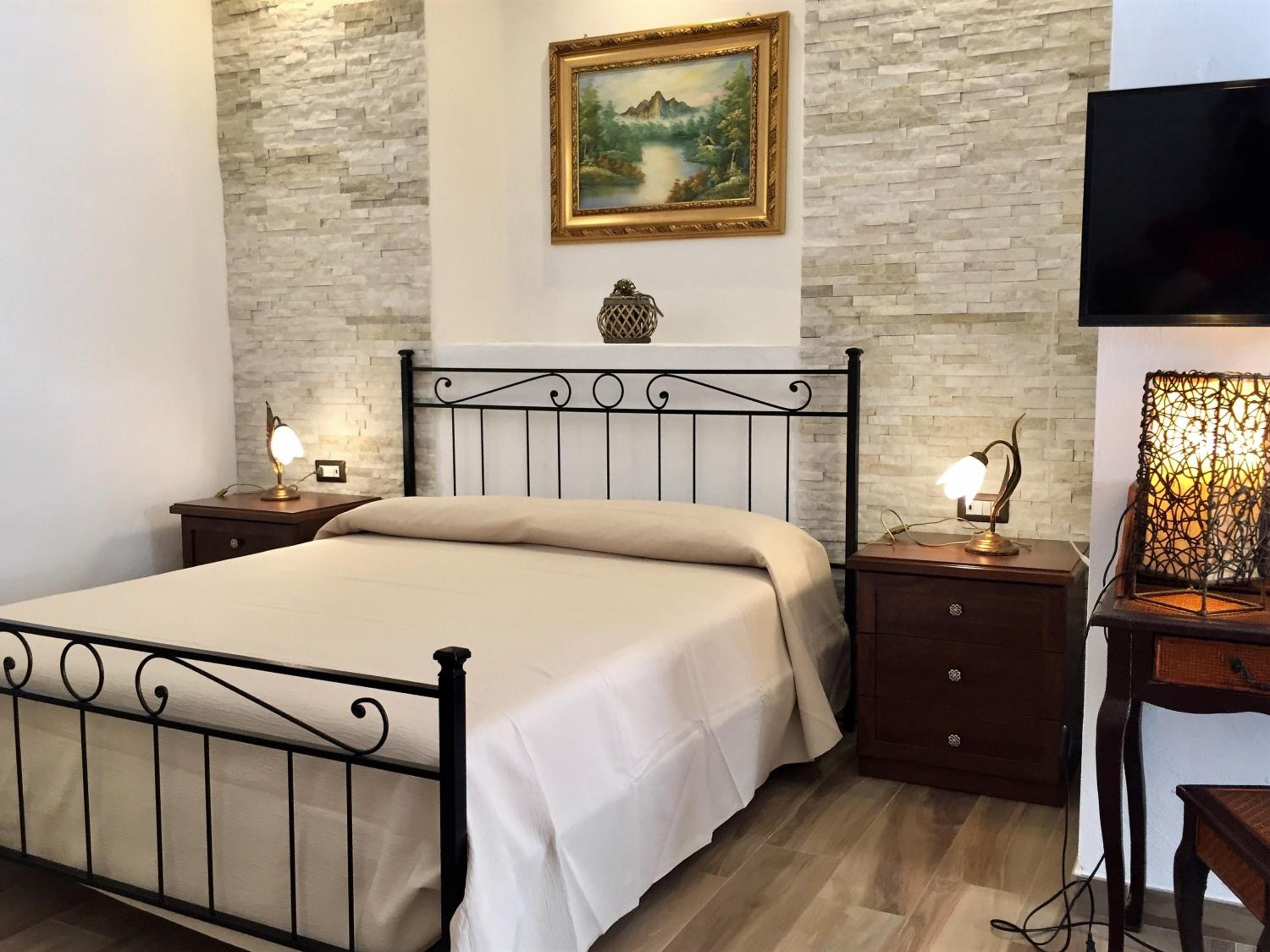 Superior Double Room - Photo 2
