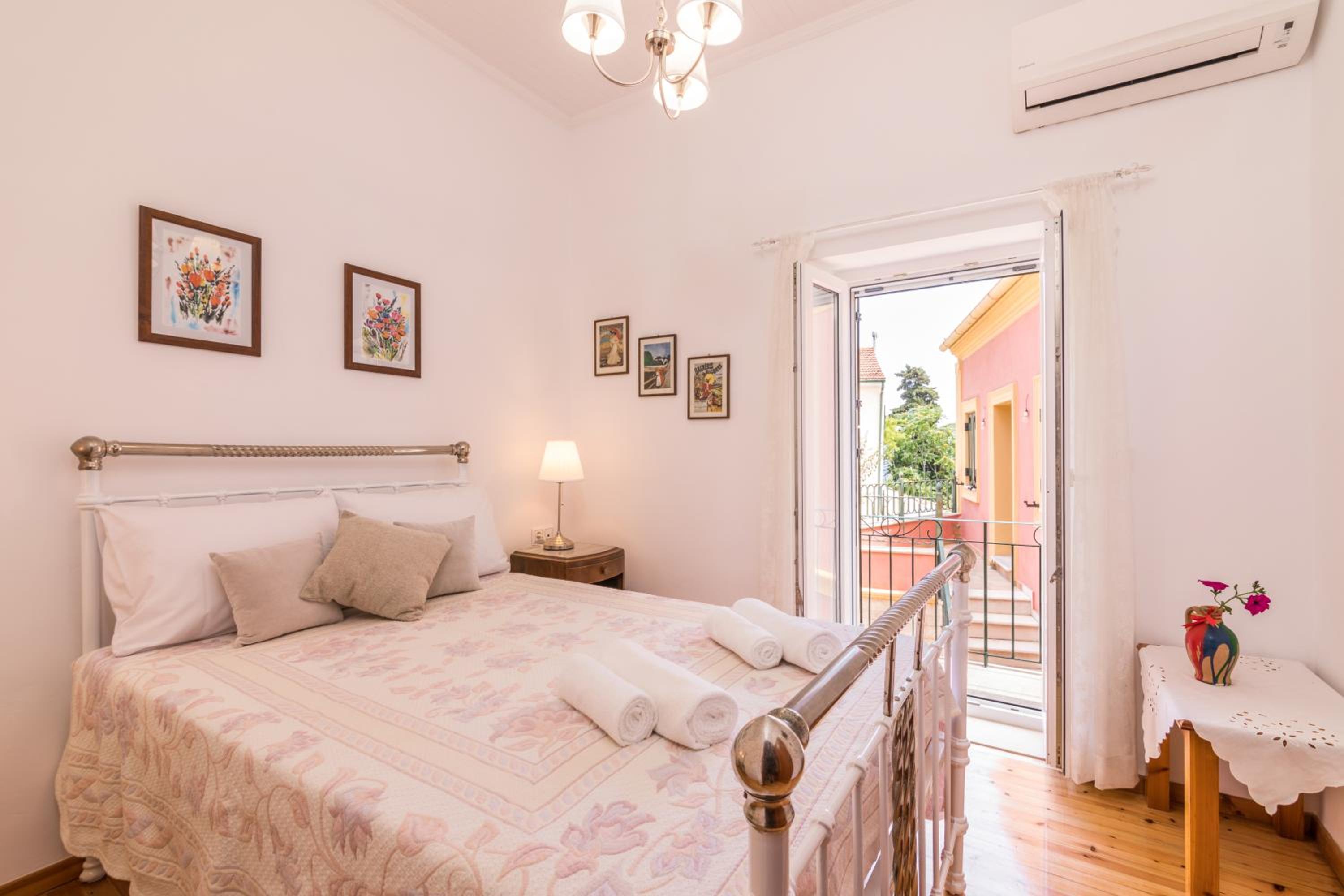 Three-Bedroom House photo 1