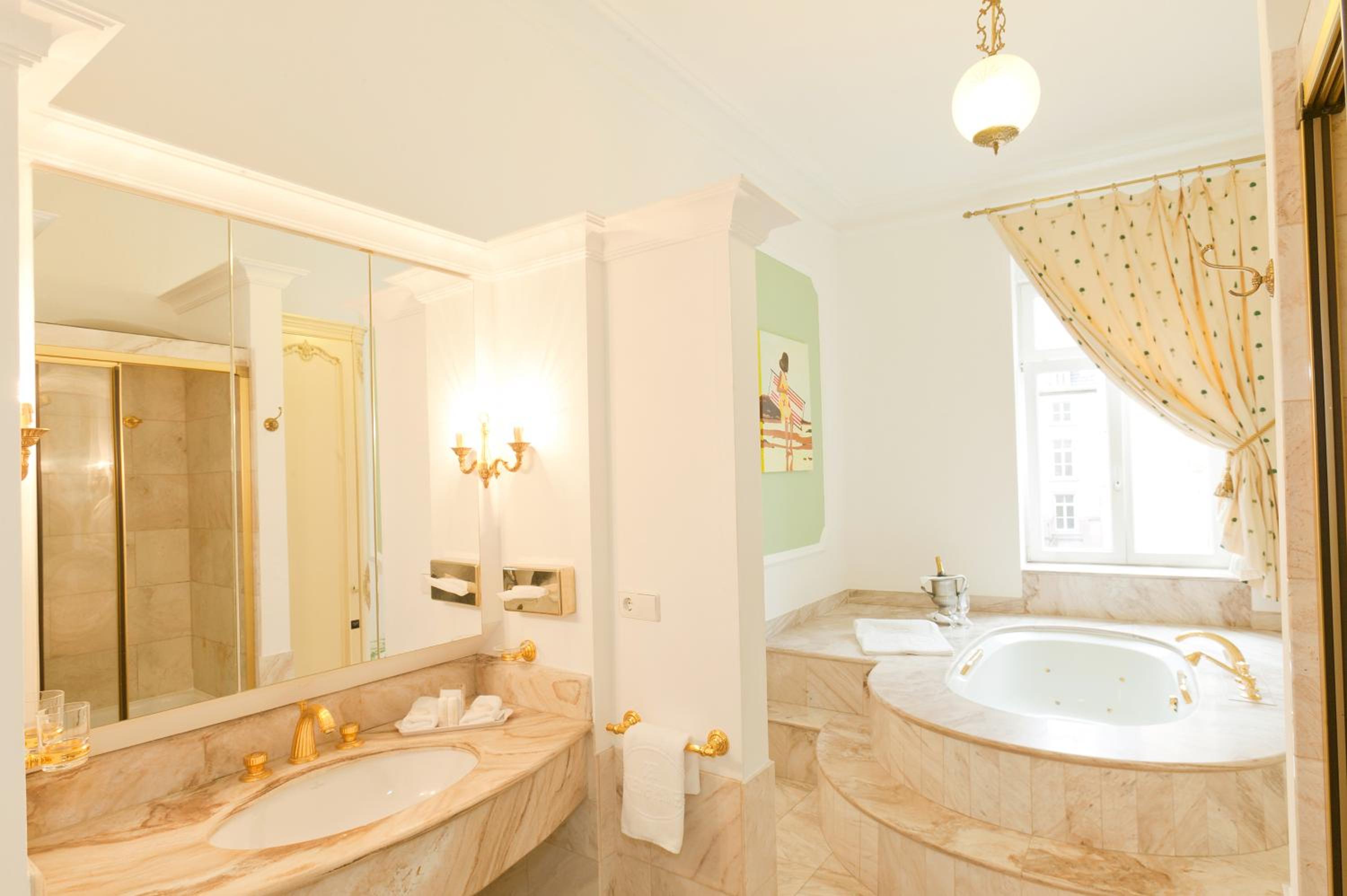 Junior Suite - Photo 16
