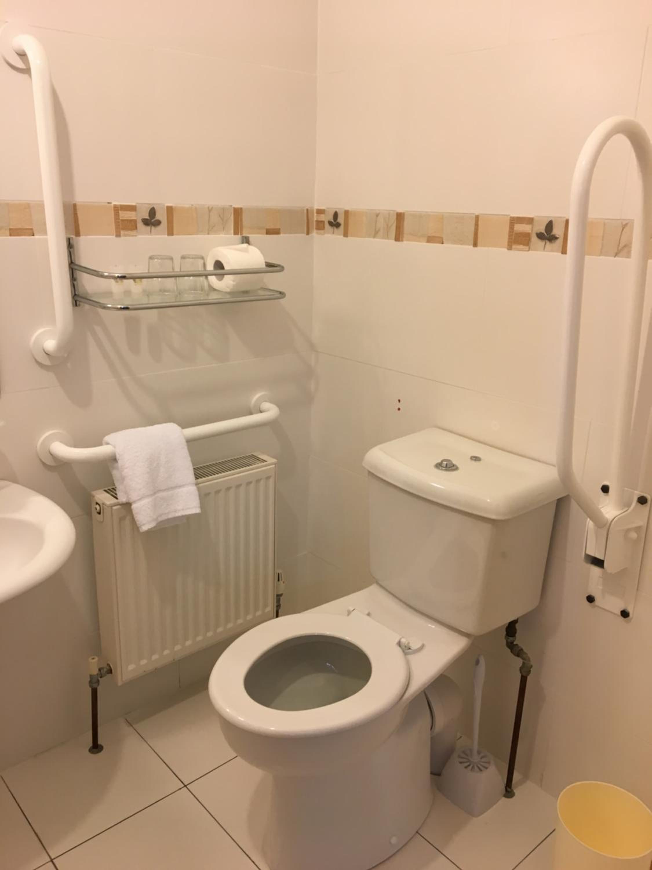 Double Room - Disability Access photo 1