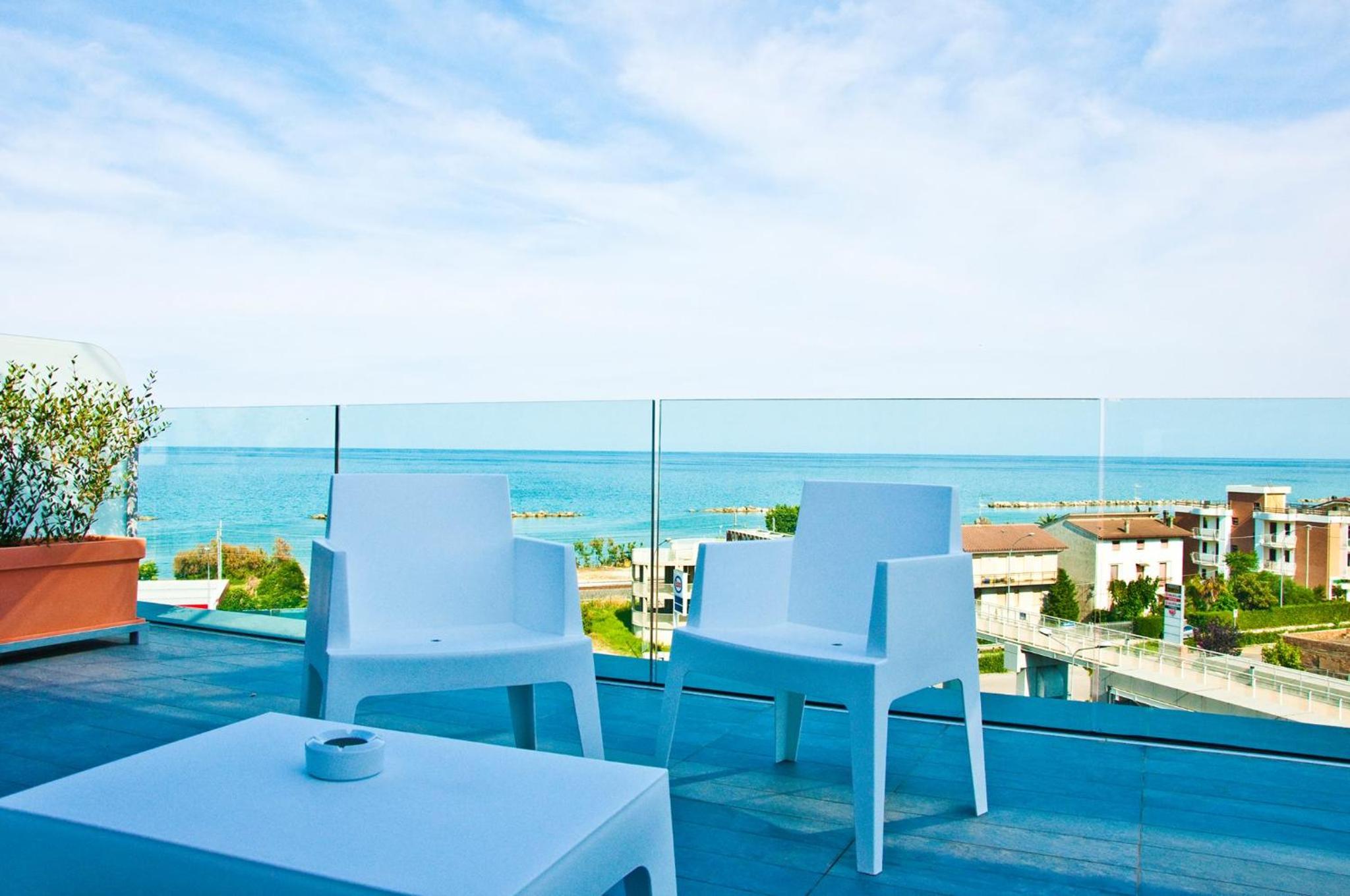 Suite with Spa bath and Sea View  photo 2