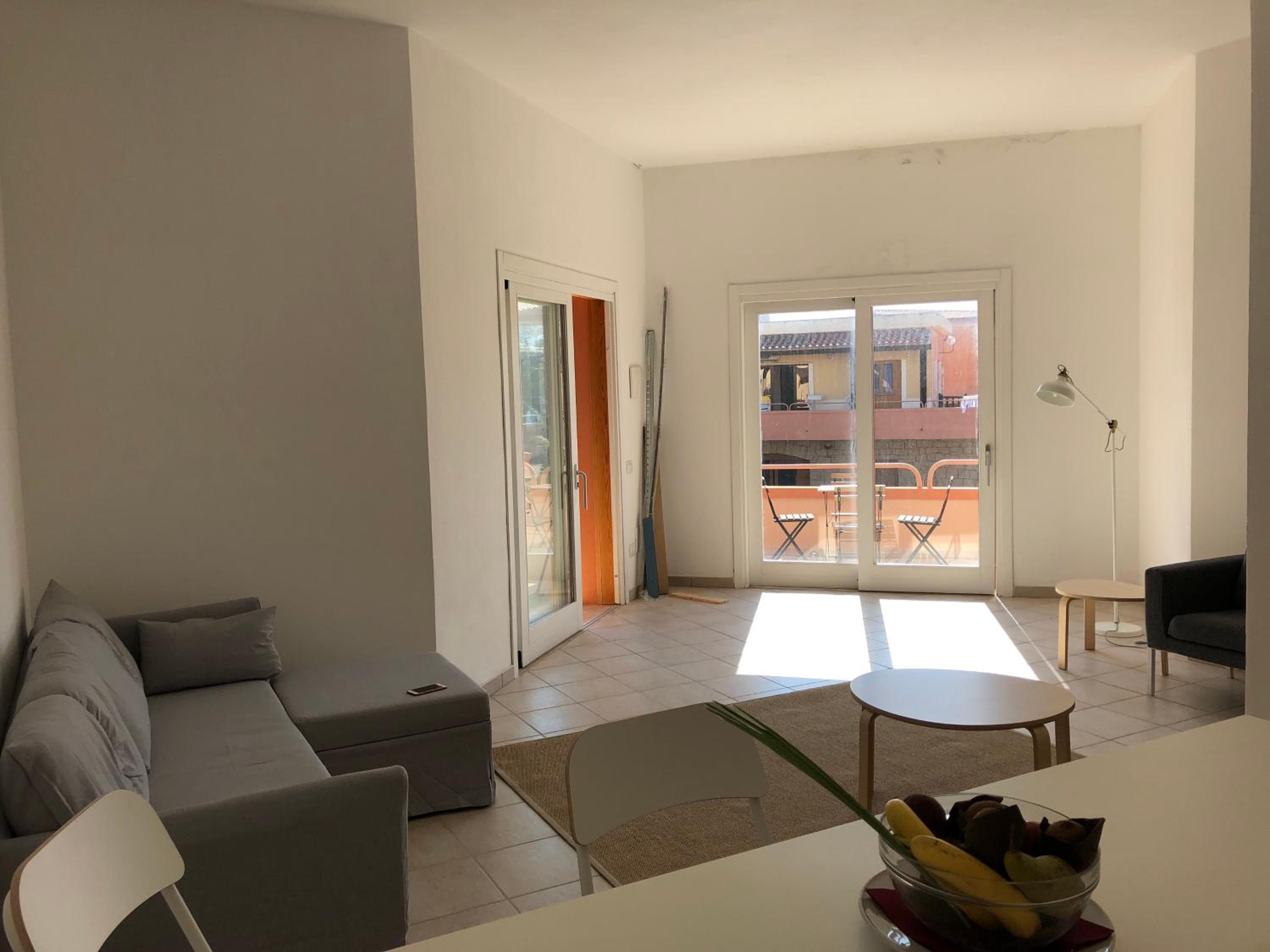 One-Bedroom Apartment with Balcony and Sea View photo 1