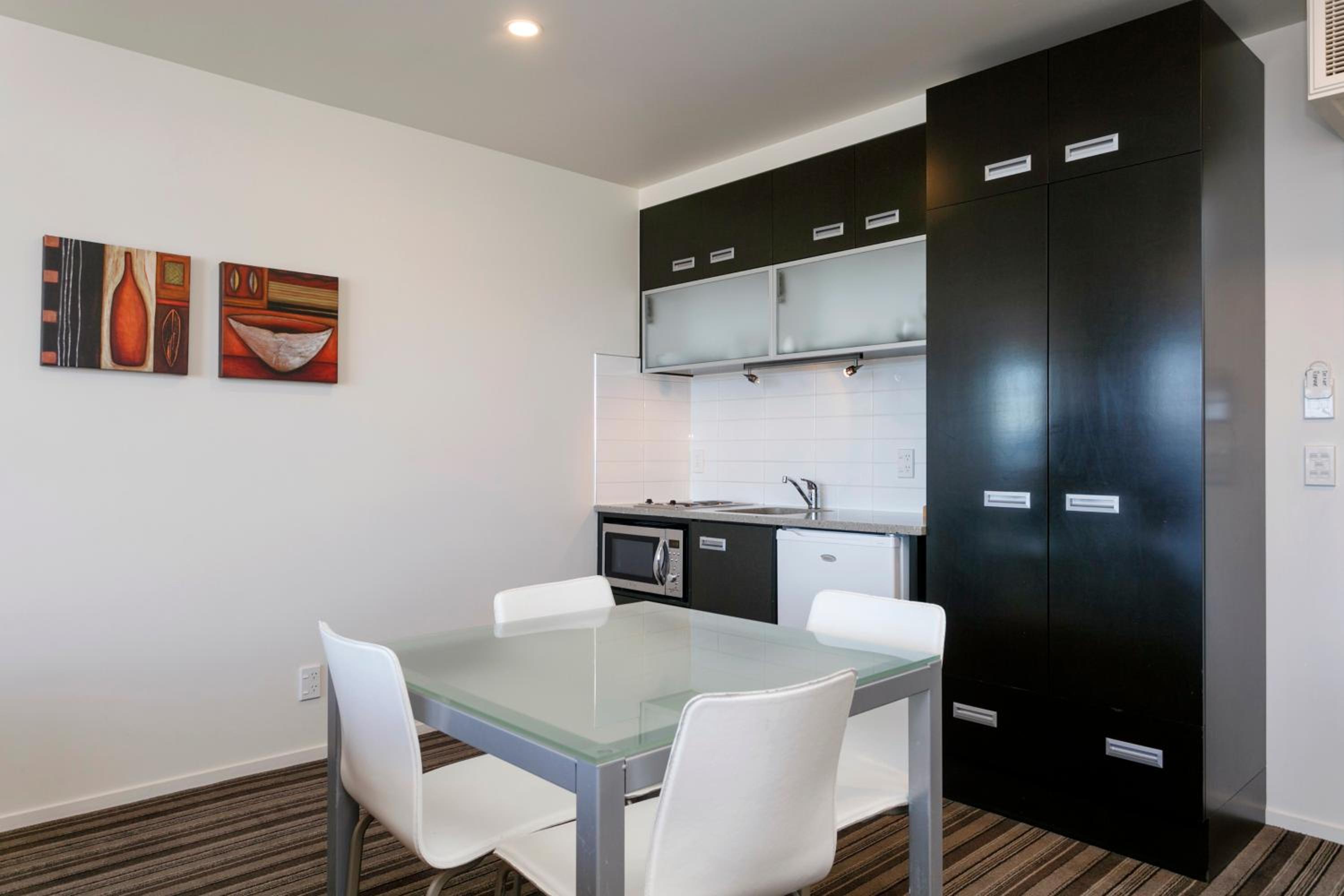 Luxury Studio with Lake View
