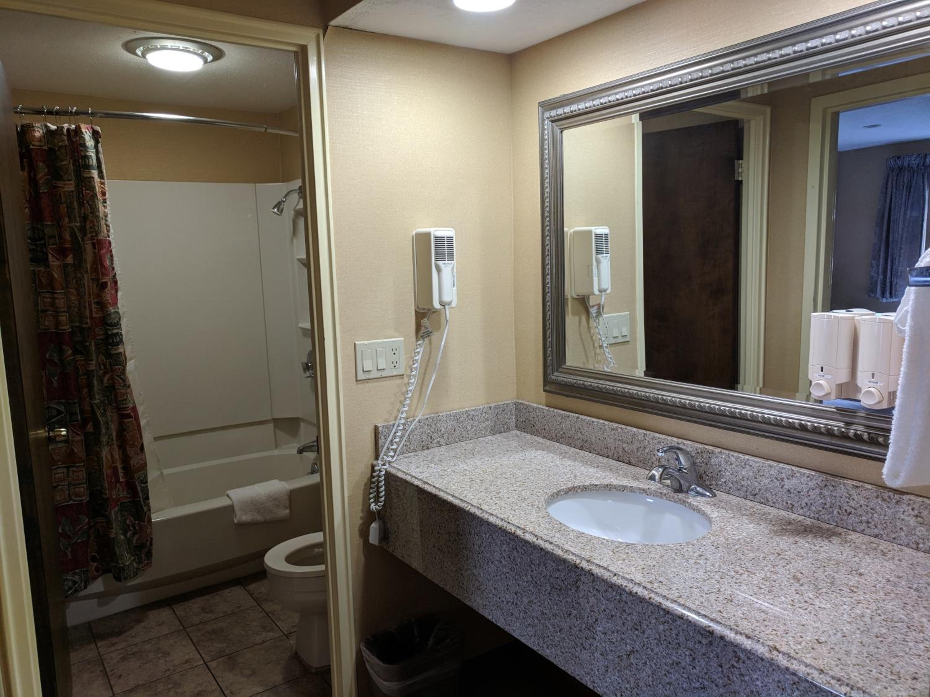 Two-Room Suite - Photo 3