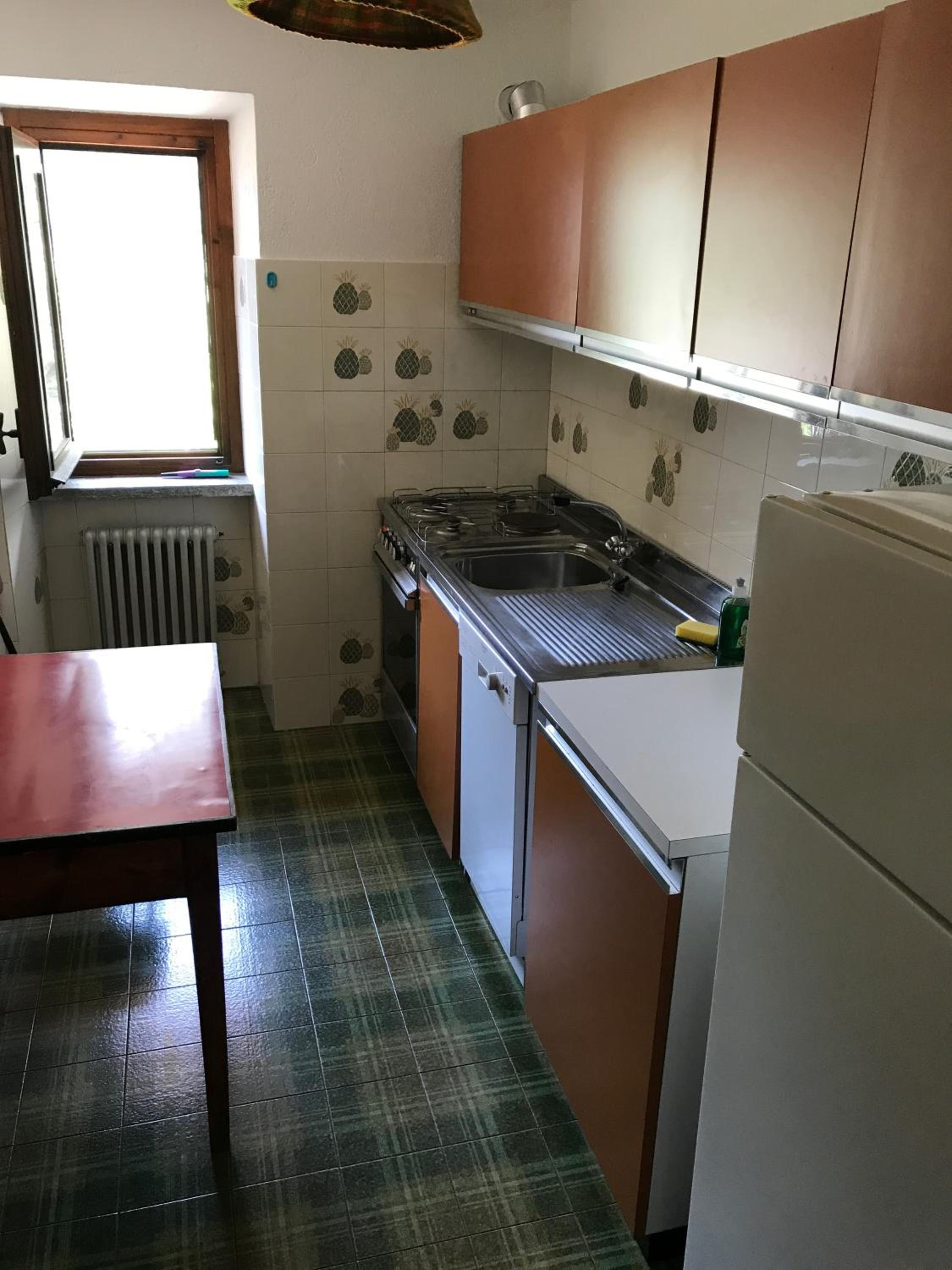 Apartment with Terrace - Photo 6