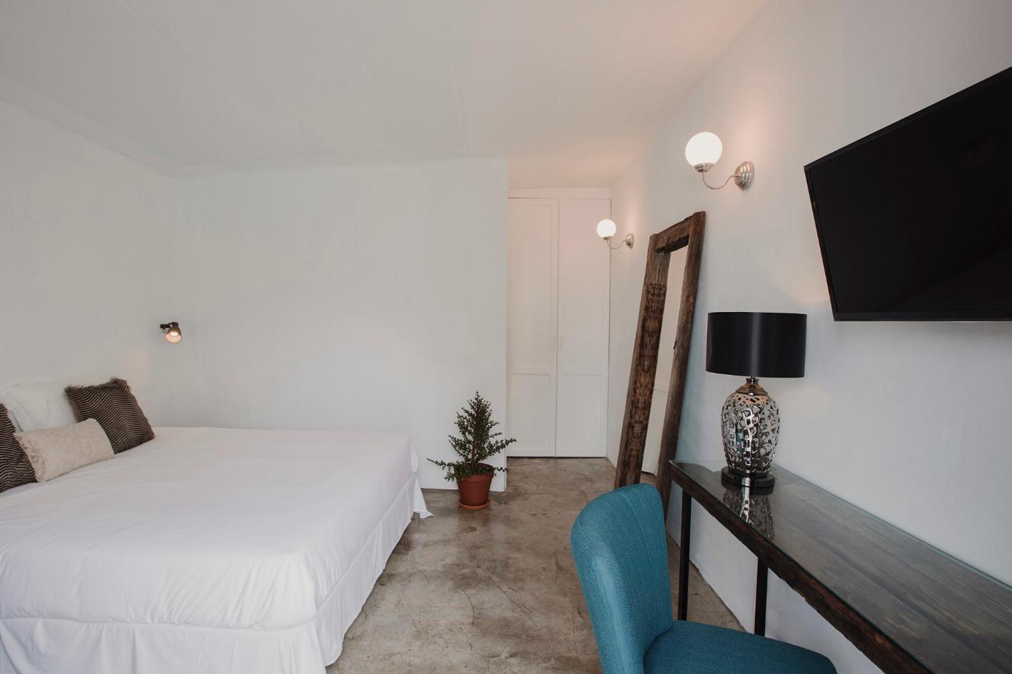 Suite Junior con vista a la piscina