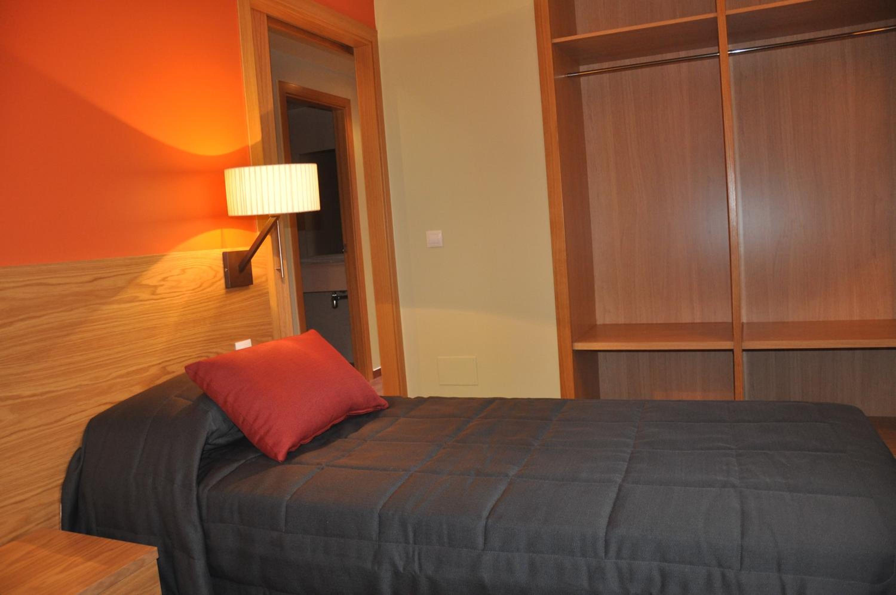 Two-Bedroom Apartment with Bunk Beds (4 Adults) photo 2
