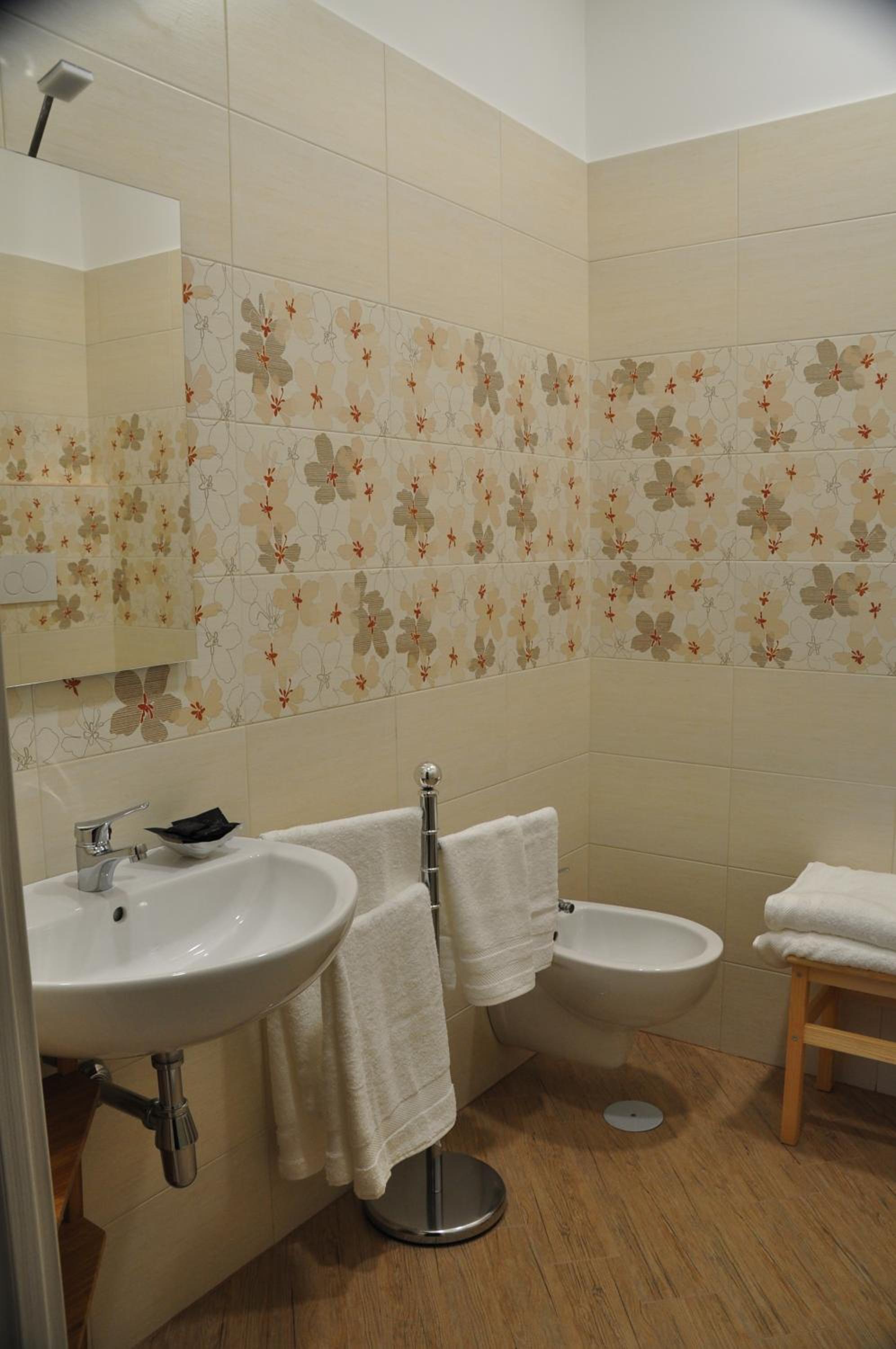 Triple Room with View - Photo 8
