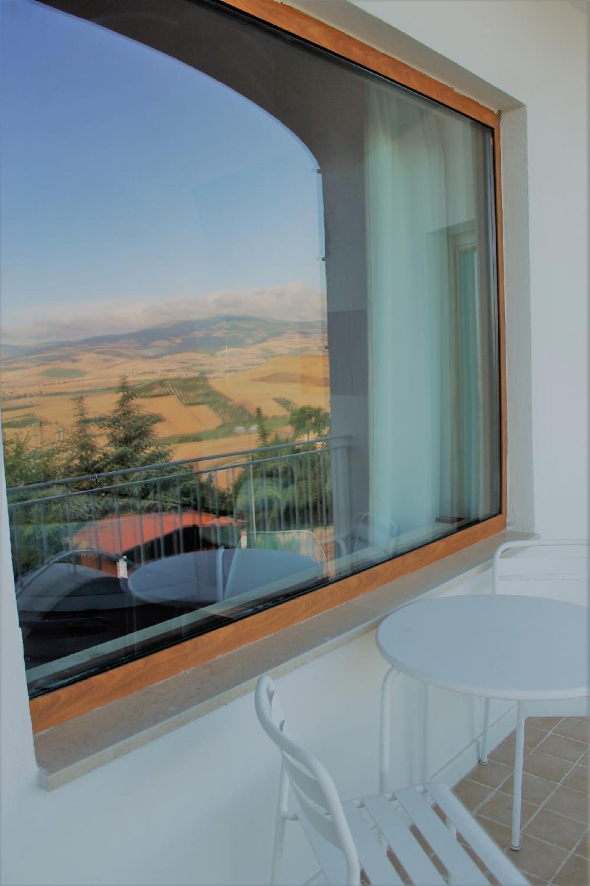 Double Room with Spa Bath photo 3