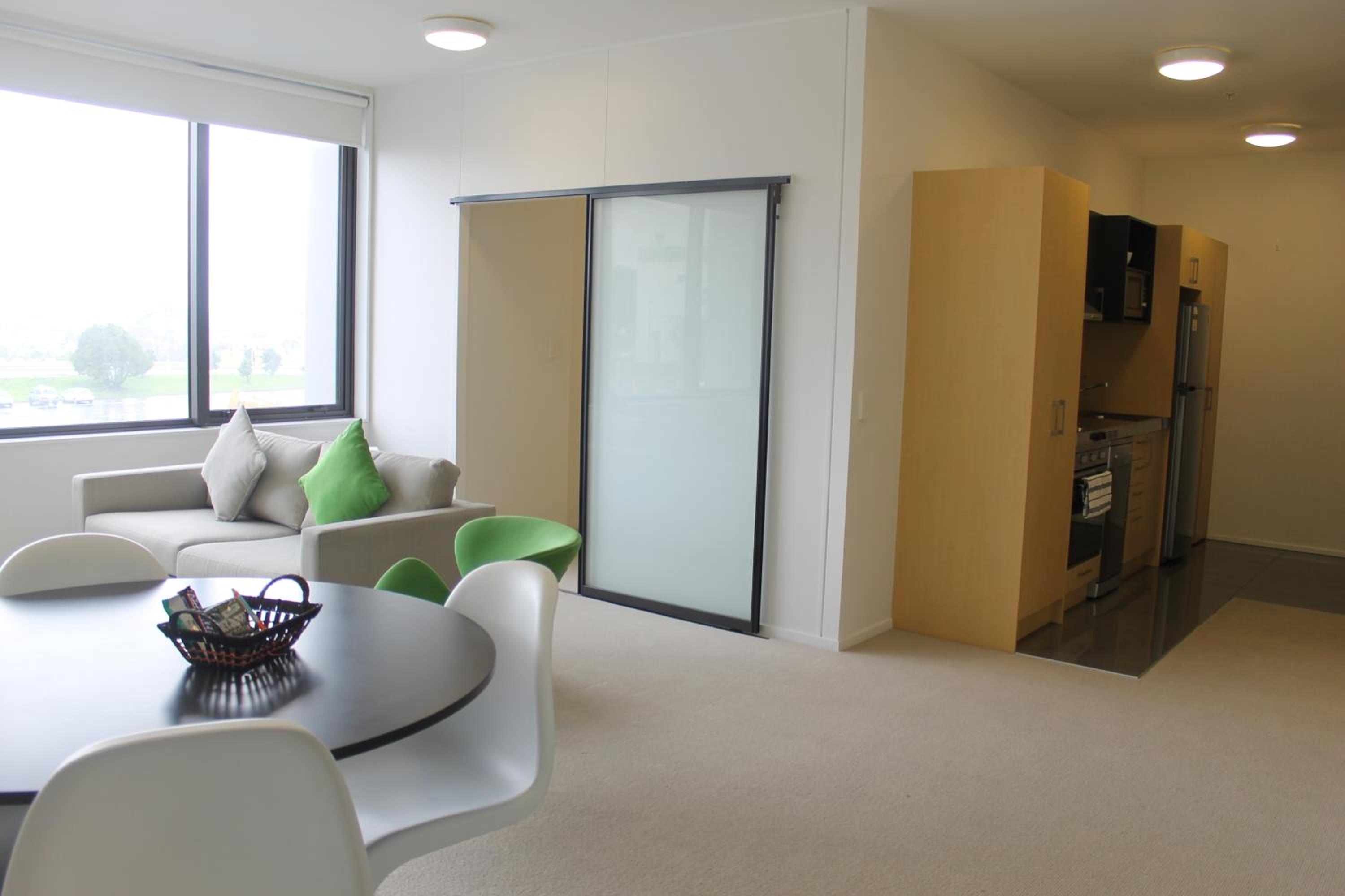 One-Bedroom Apartment photo 1