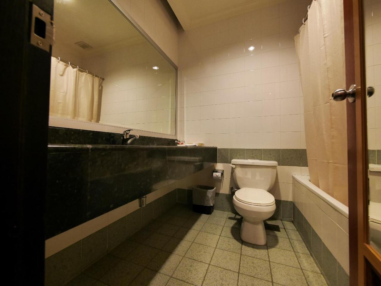 Superior Twin Room - Photo 6